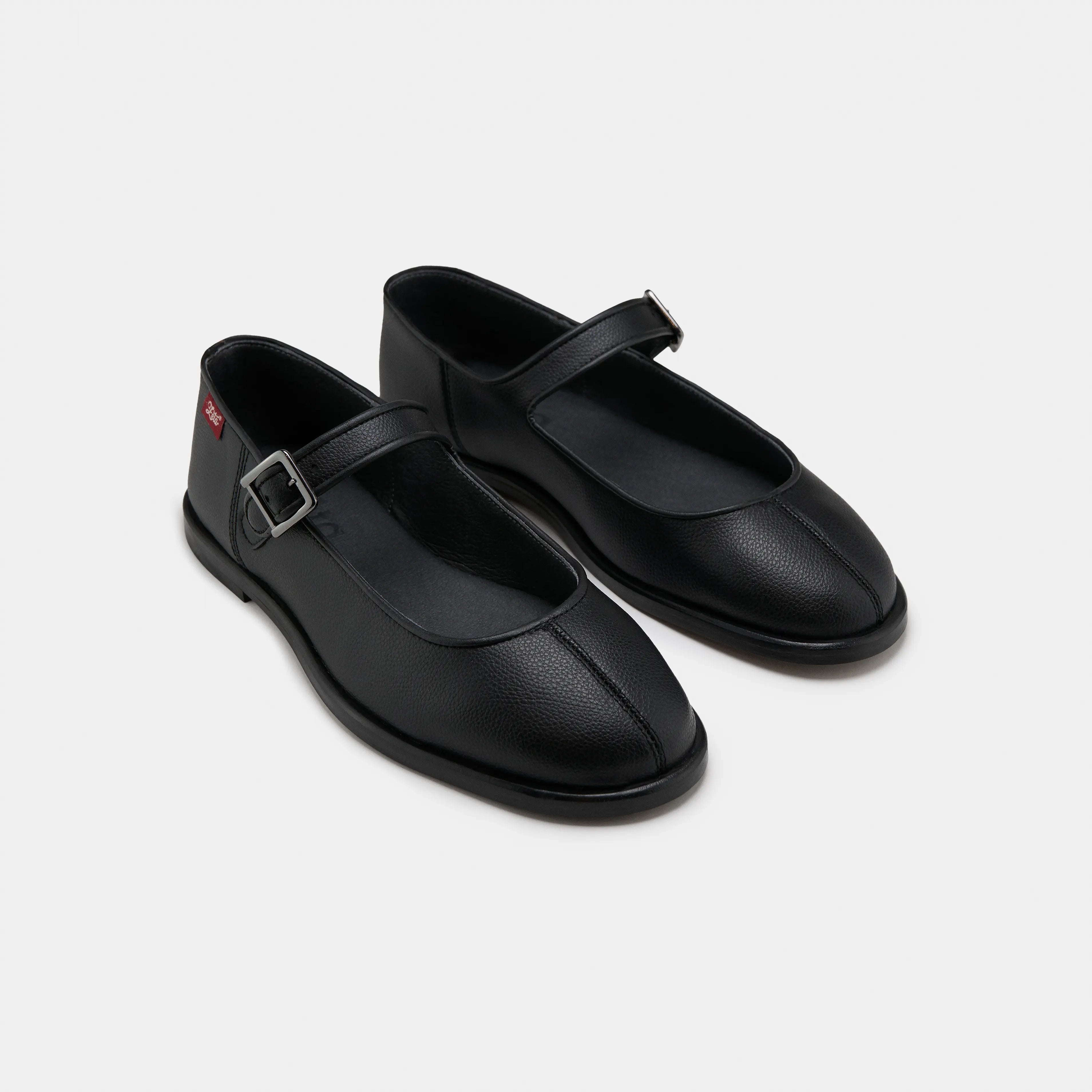 ZÃ¨ta womens vegan Flats Gaia Black