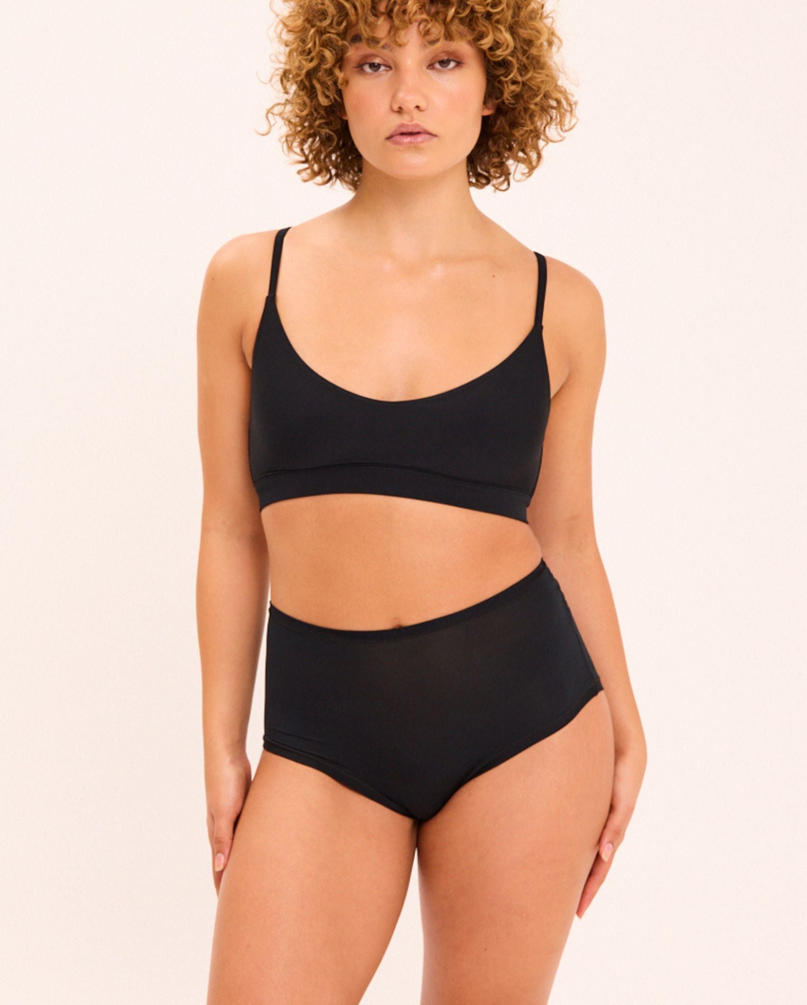 Understatement Briefs Maxi Black