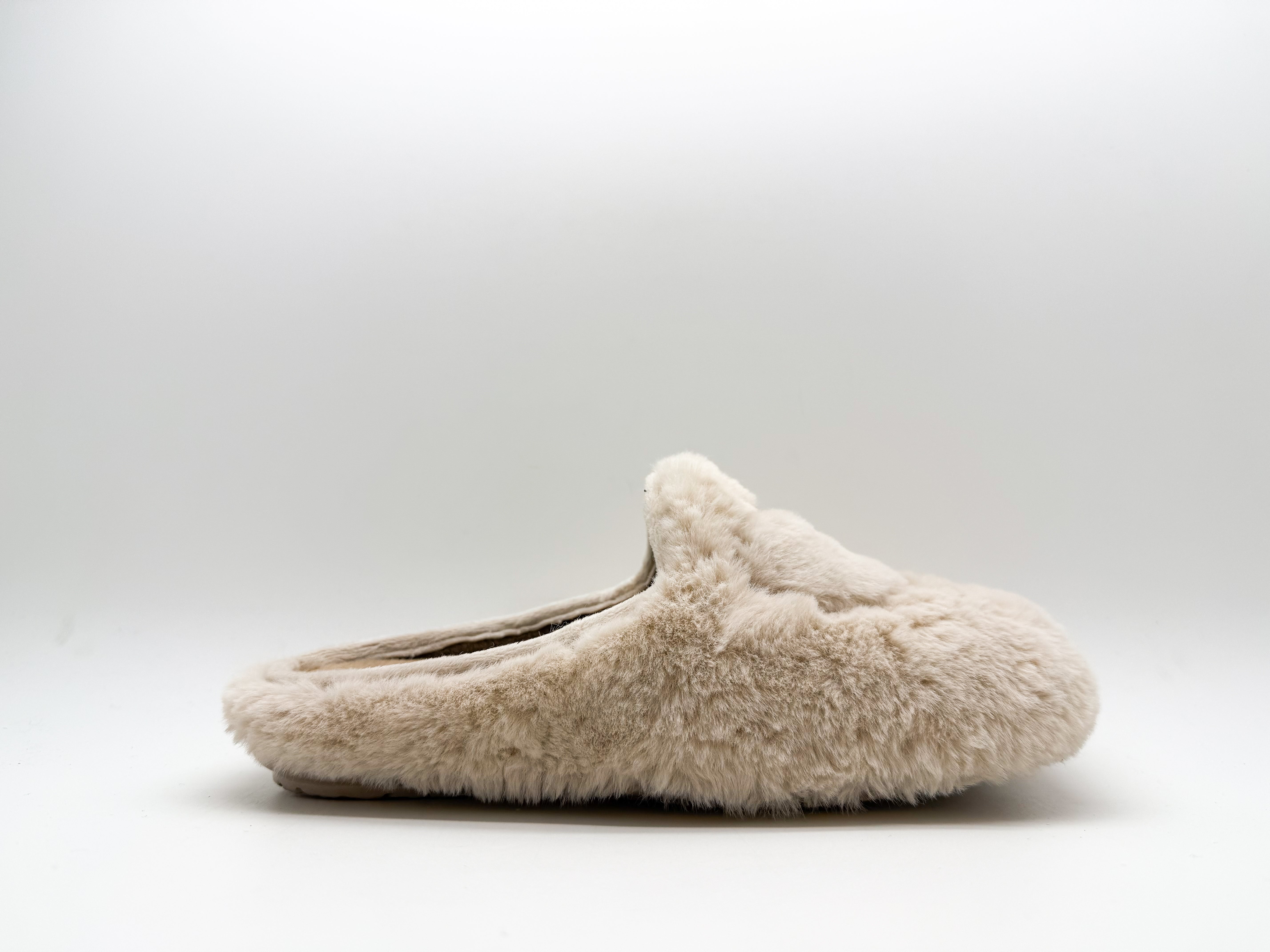 thies womens vegan Slippers Rec Fluffy Heart Beige