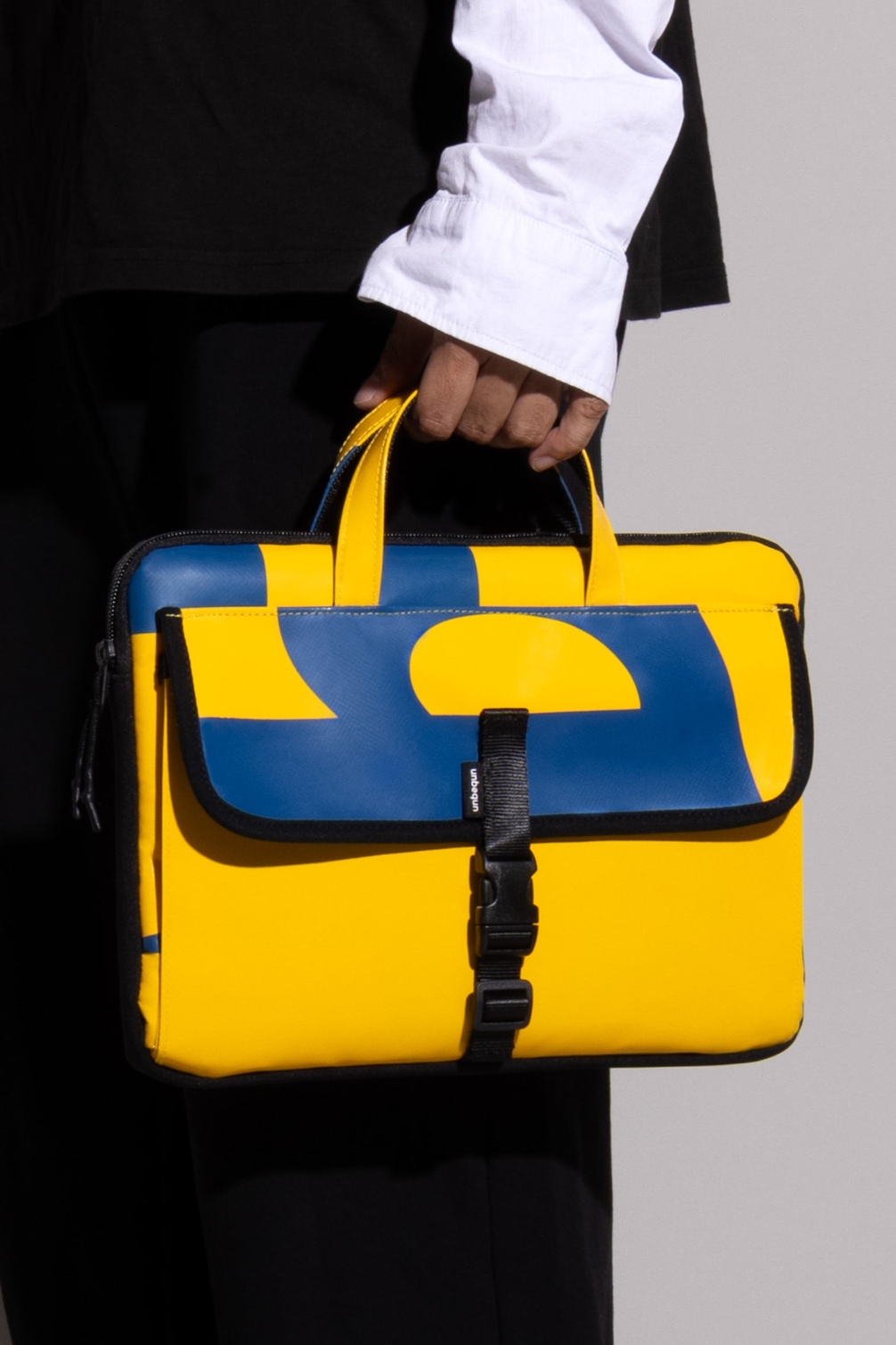 UNBEGUN Herren vegan Laptop-Hülle Mit Griff Gelber Und Blauer Druck