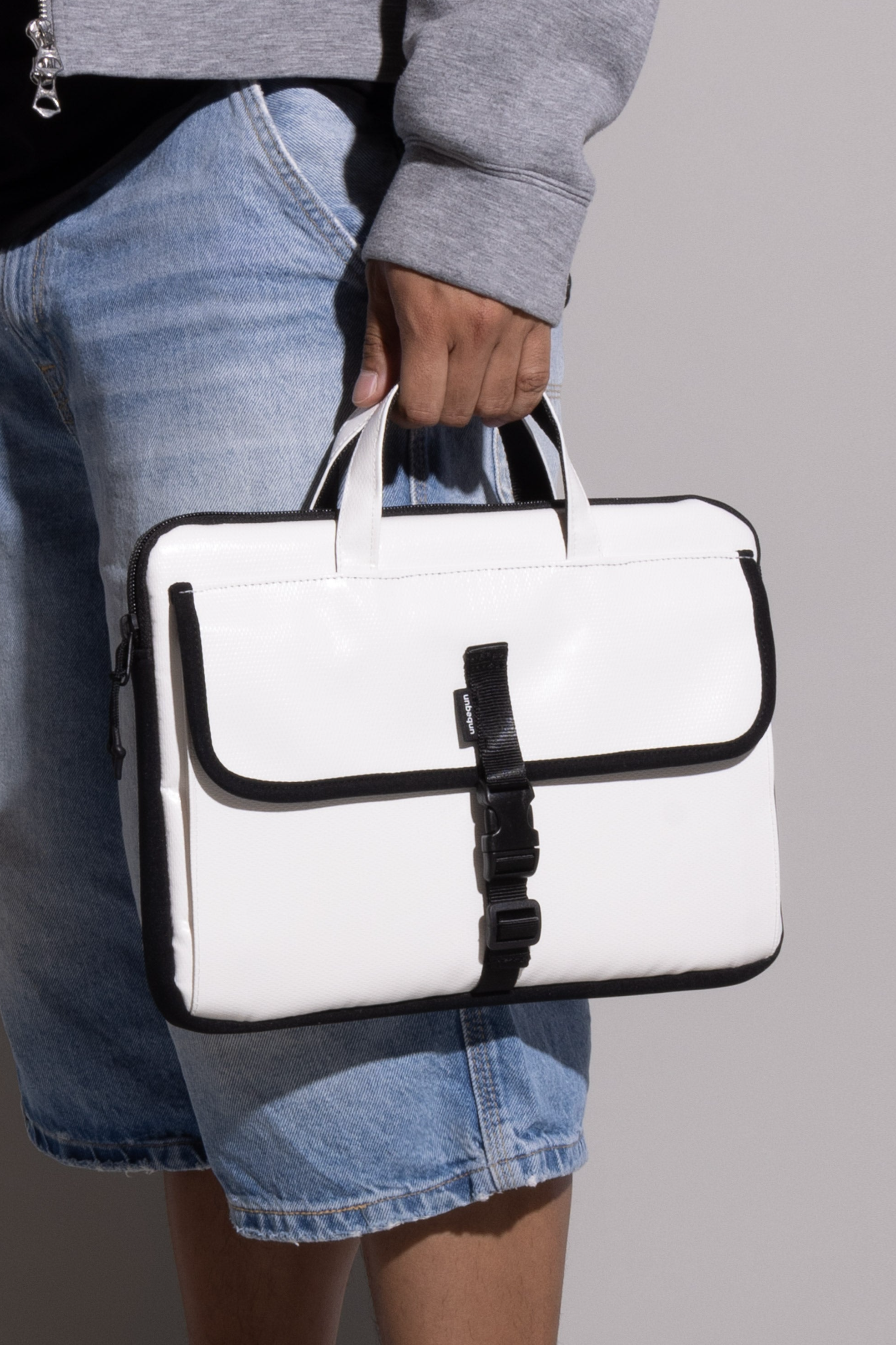 UNBEGUN Herren vegan Laptop-Tasche Mit Griff Weiß