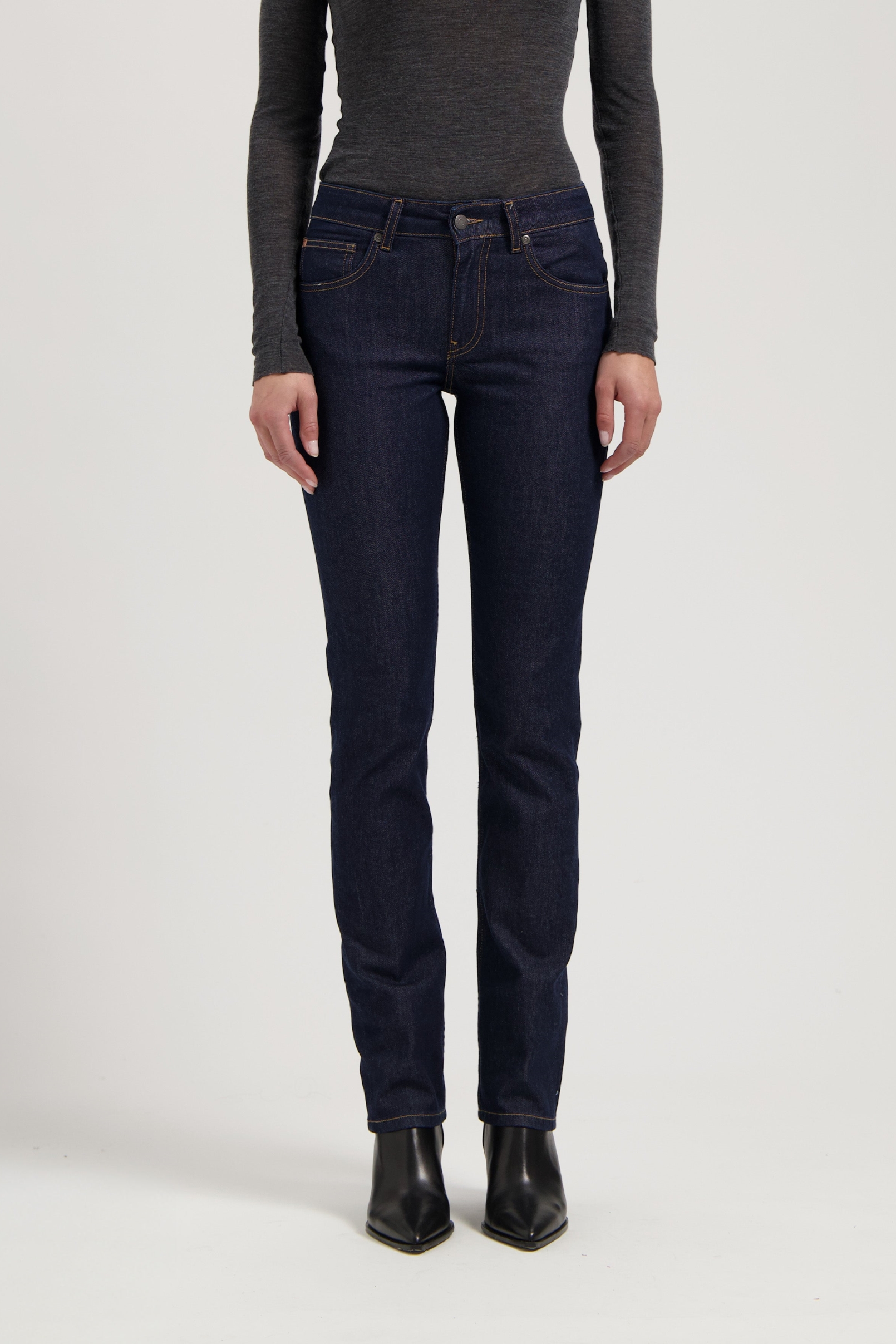 MUD Jeans Damen vegan Jeans Logan High Slim Rinse Blau