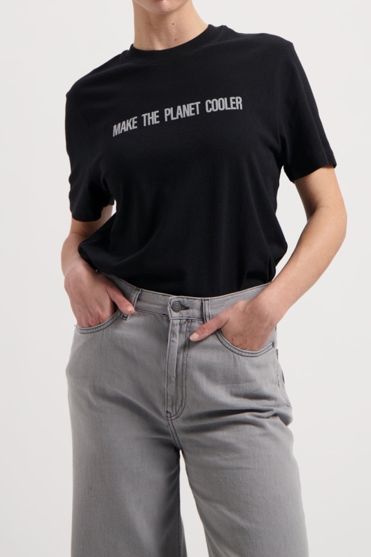 MUD Jeans womens vegan T-Shirt Robin Black