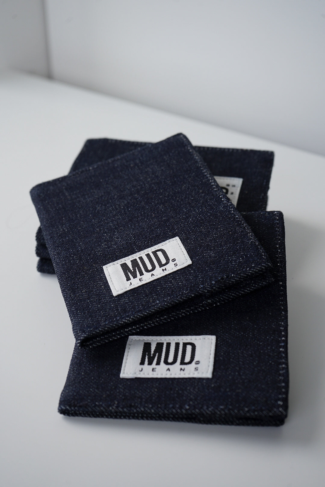 MUD Jeans Paspoorthoes Raw Indigo Denim