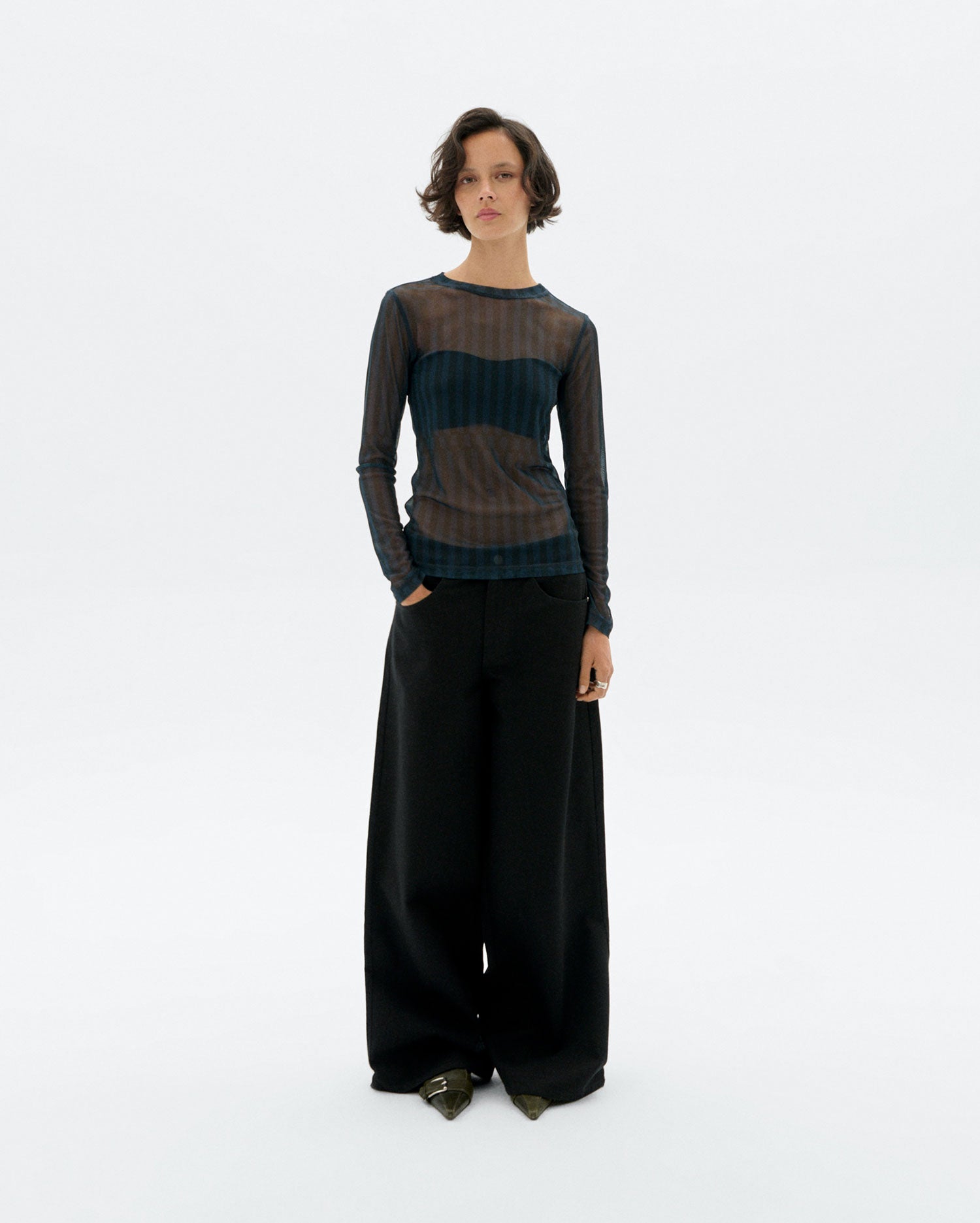 Thinking MU Hedda Broek Met Wijde Pijpen, Zwart