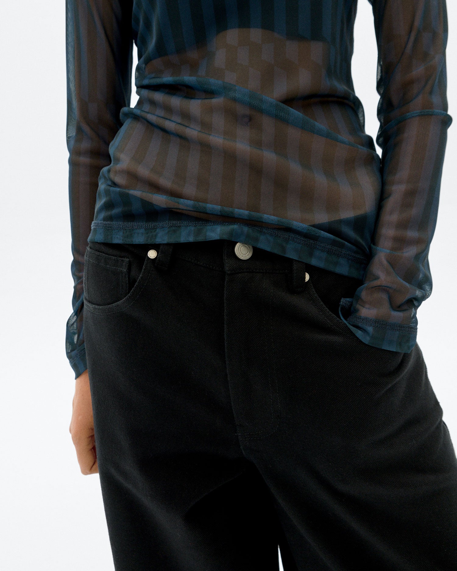 Thinking MU Hedda Broek Met Wijde Pijpen, Zwart