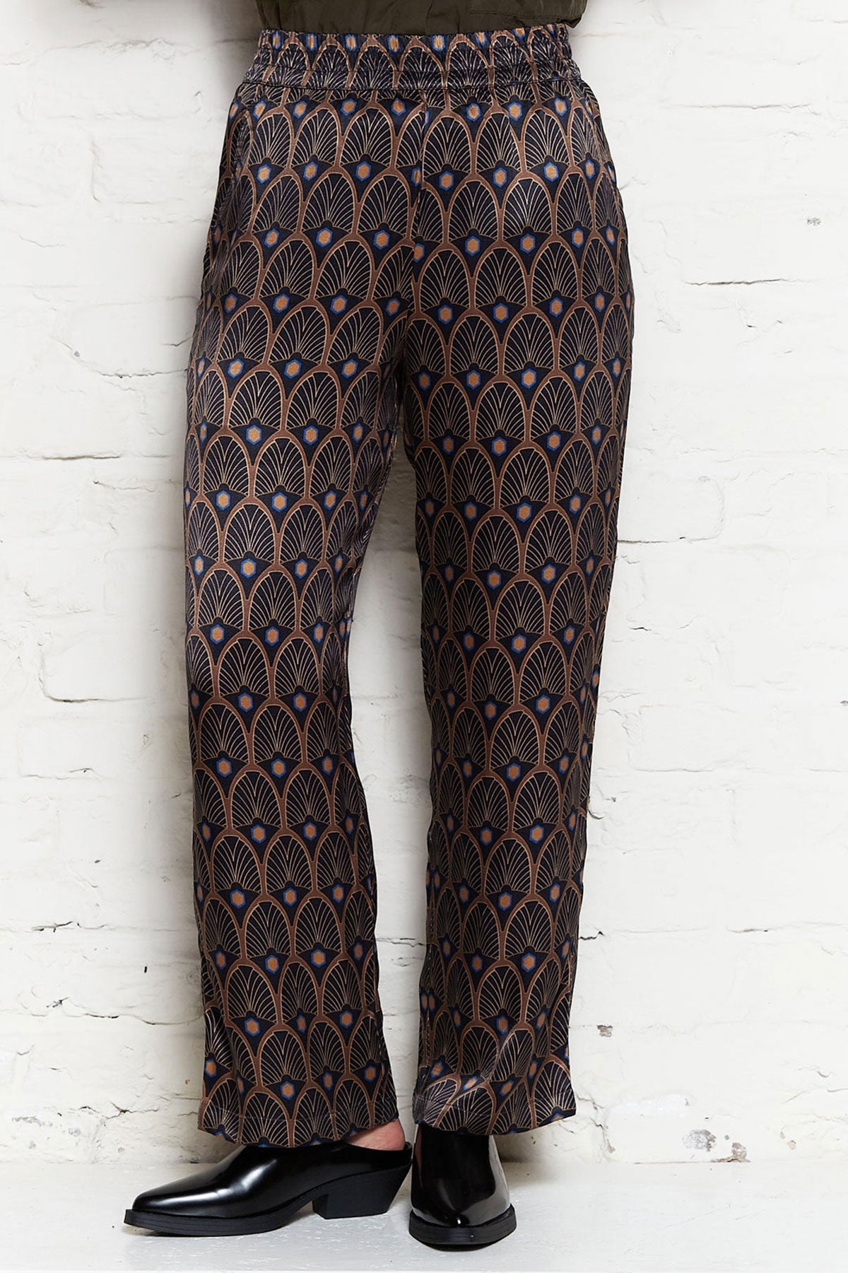 Image of Yahmo dames vegan Broek Hilde Metropolis Zwart/Bruin