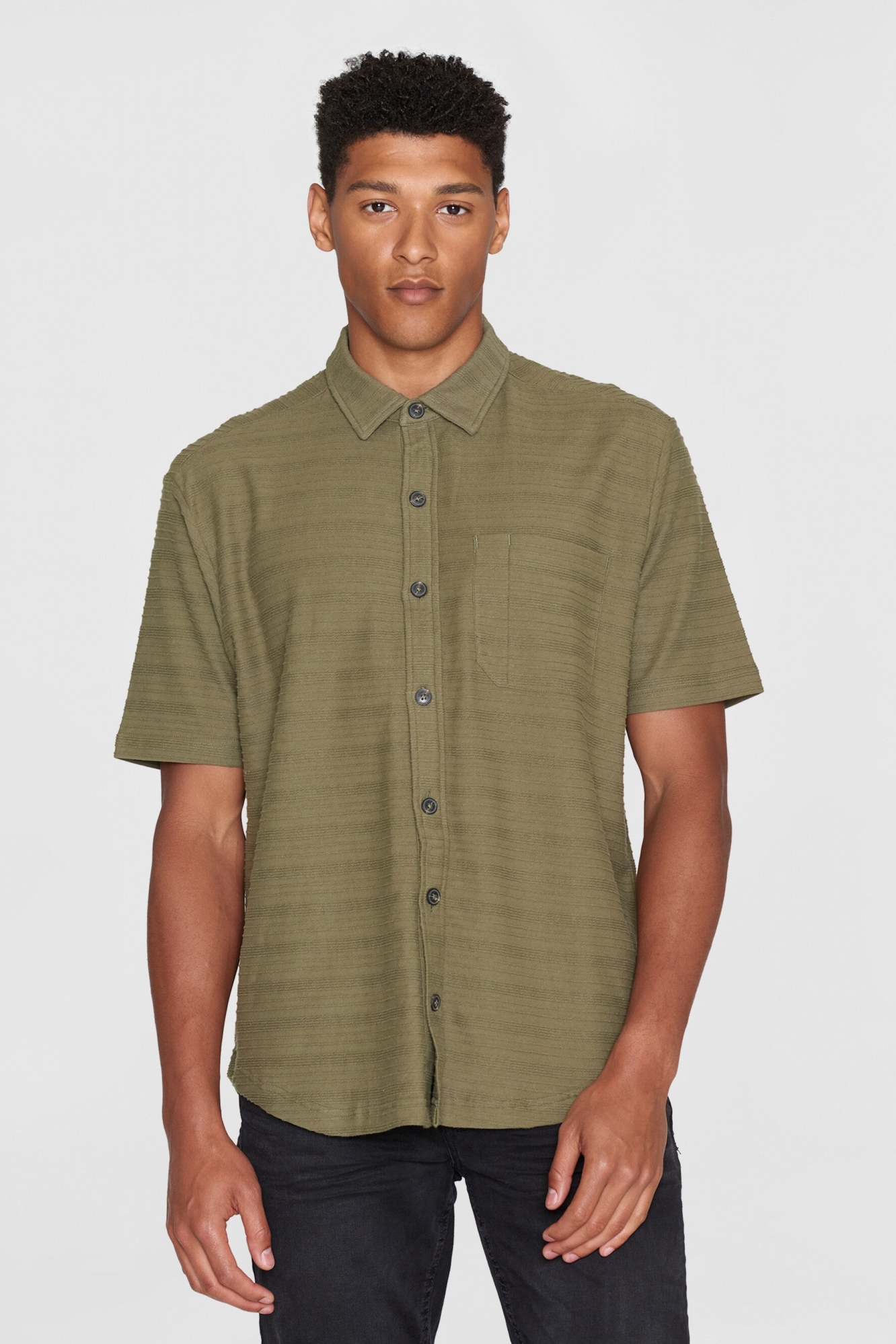 KnowledgeCotton Apparel Herren vegan Kurz&Atilde;&curren;rmeliges Shirt Lose Gestreiftes Jersey Gebranntes Olive