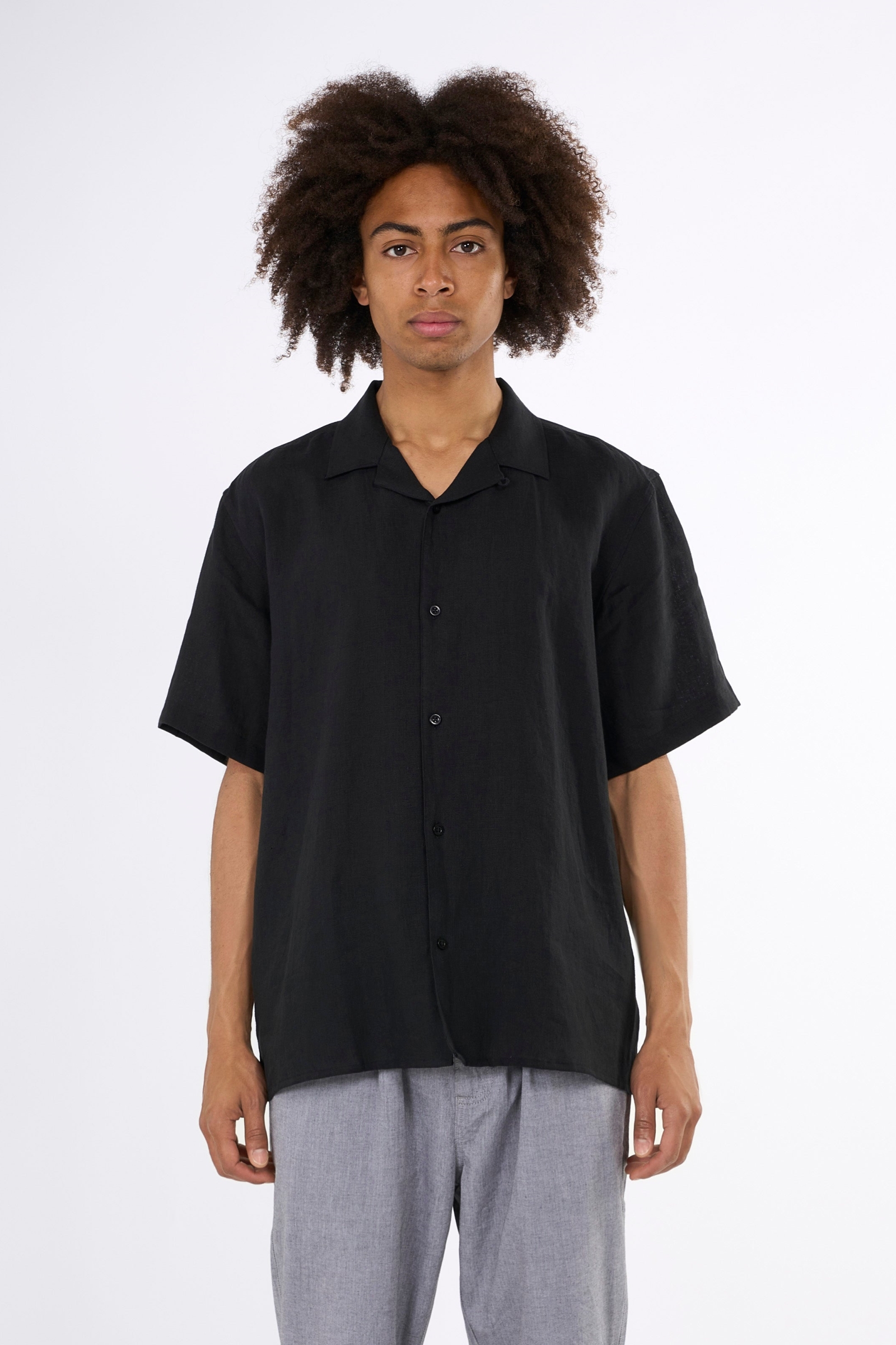 KnowledgeCotton Apparel Herren vegan Hemd Mit Kurzen &Atilde;&bdquo;rmeln Box Fit Black Jet