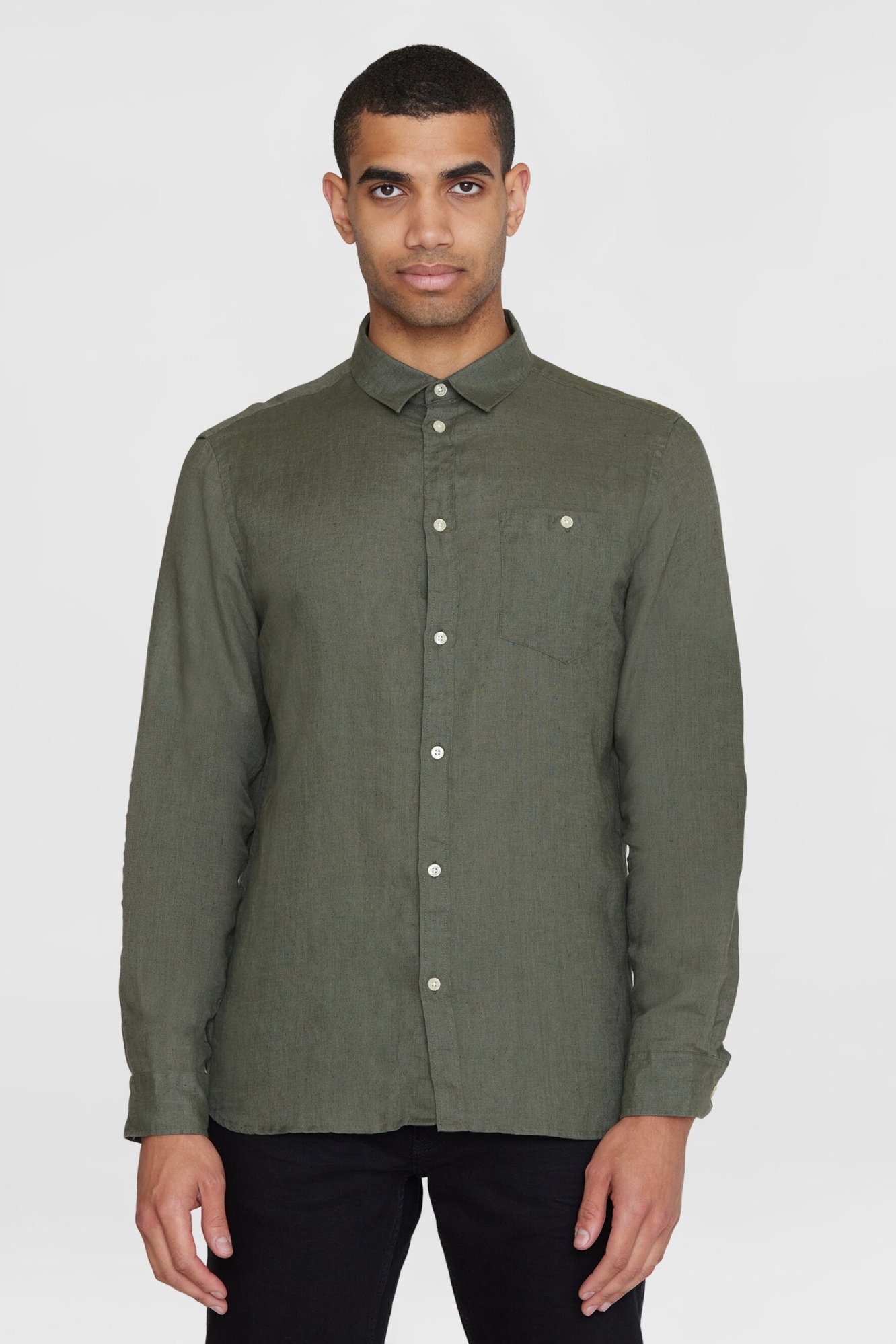 KnowledgeCotton Apparel Herren vegan Hemd Custom Fit Gebrannte Olive