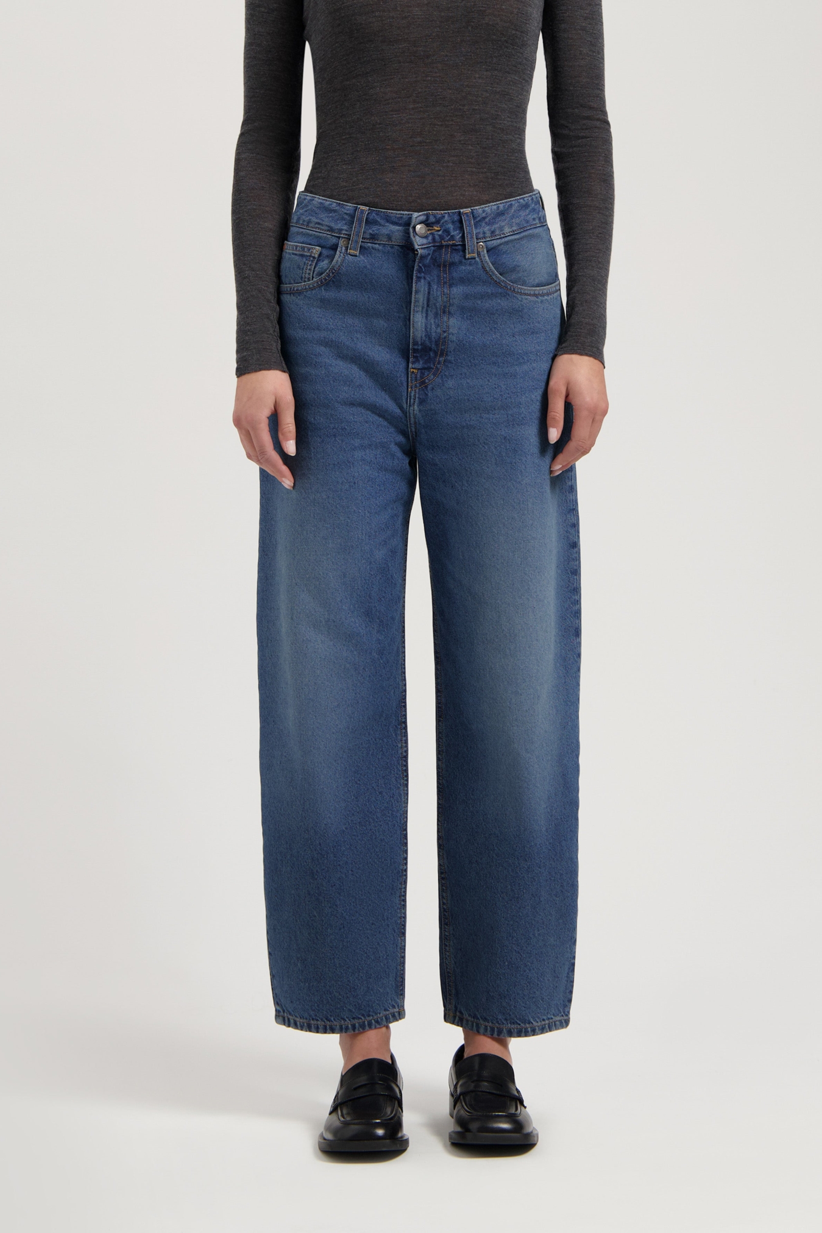 MUD Jeans Damen vegan Jeans High Barrel Brooke Rustikales Blau