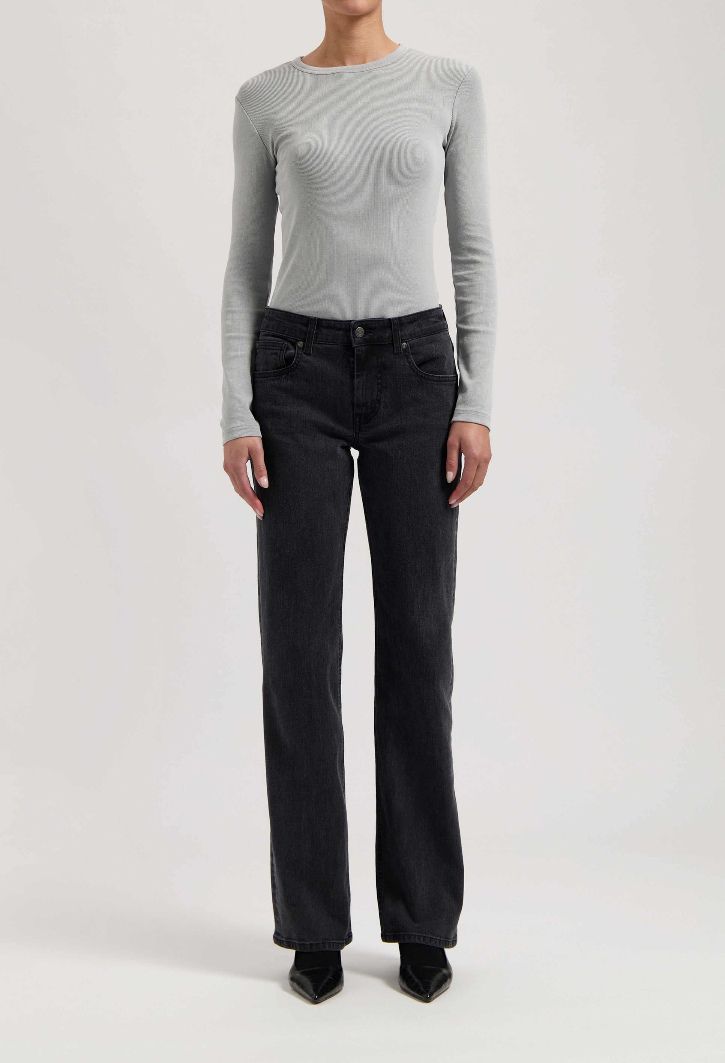 110440 - Damen vegan Jeans Mid Straight Carry Schwarz Vintage