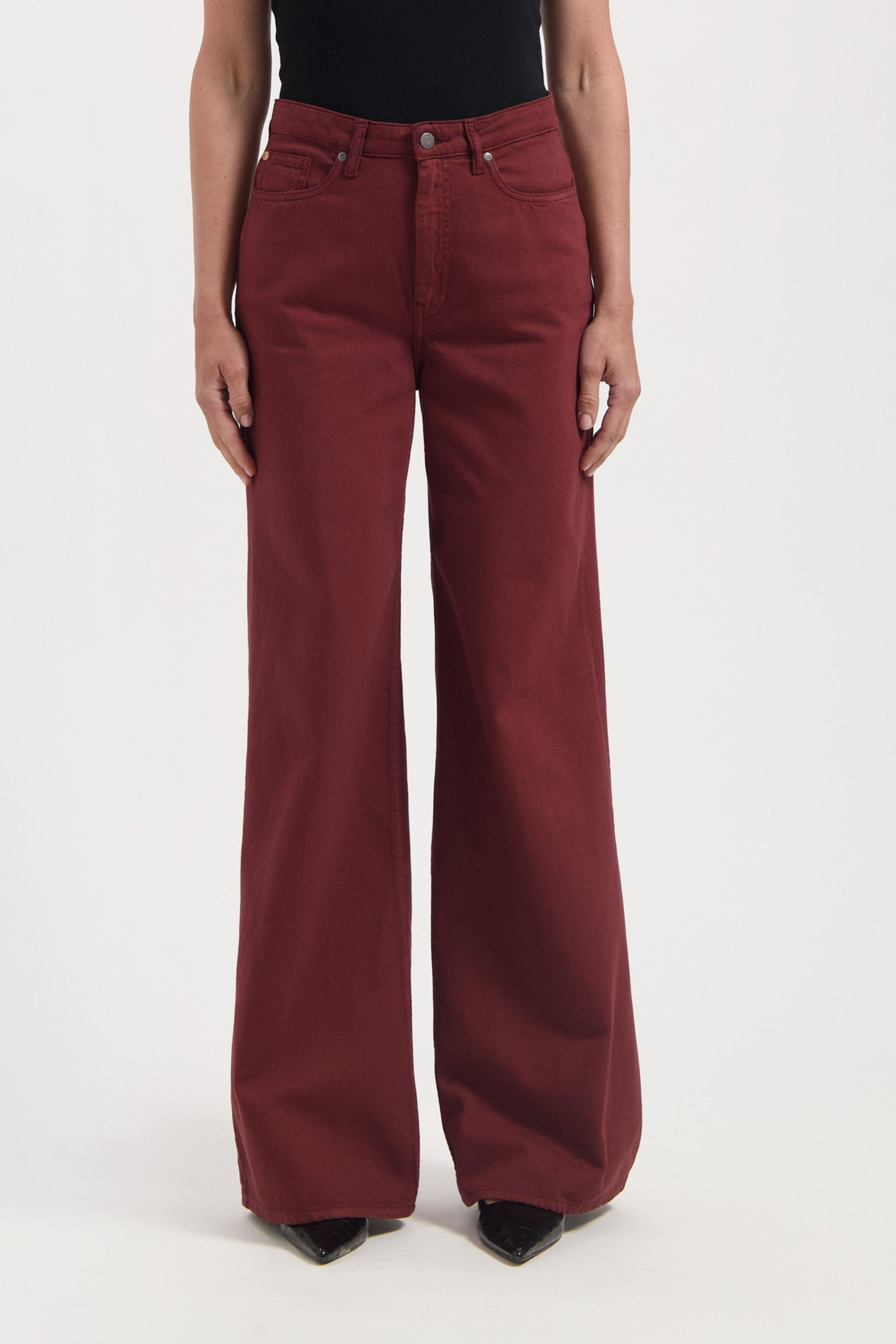 MUD Jeans Damen vegan Jeans High Loose Flow Sara Burgundy