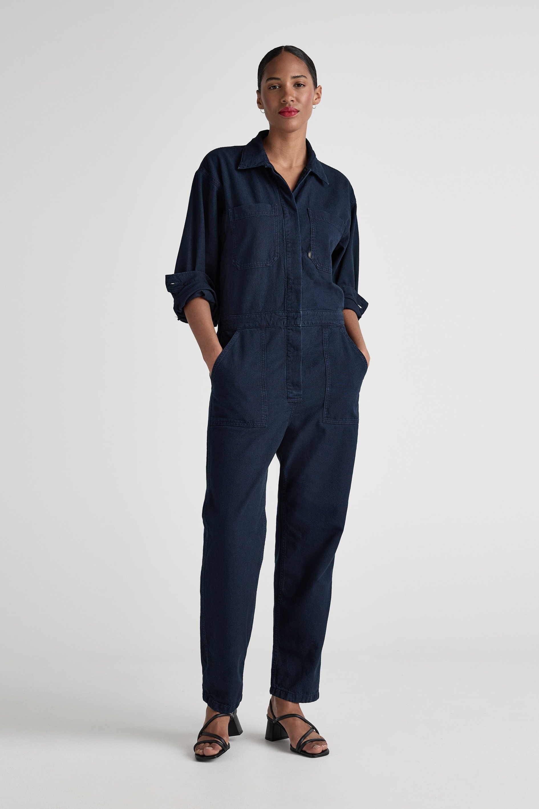 MUD Jeans Damen vegan Jumpsuit Uma Onyx Dry