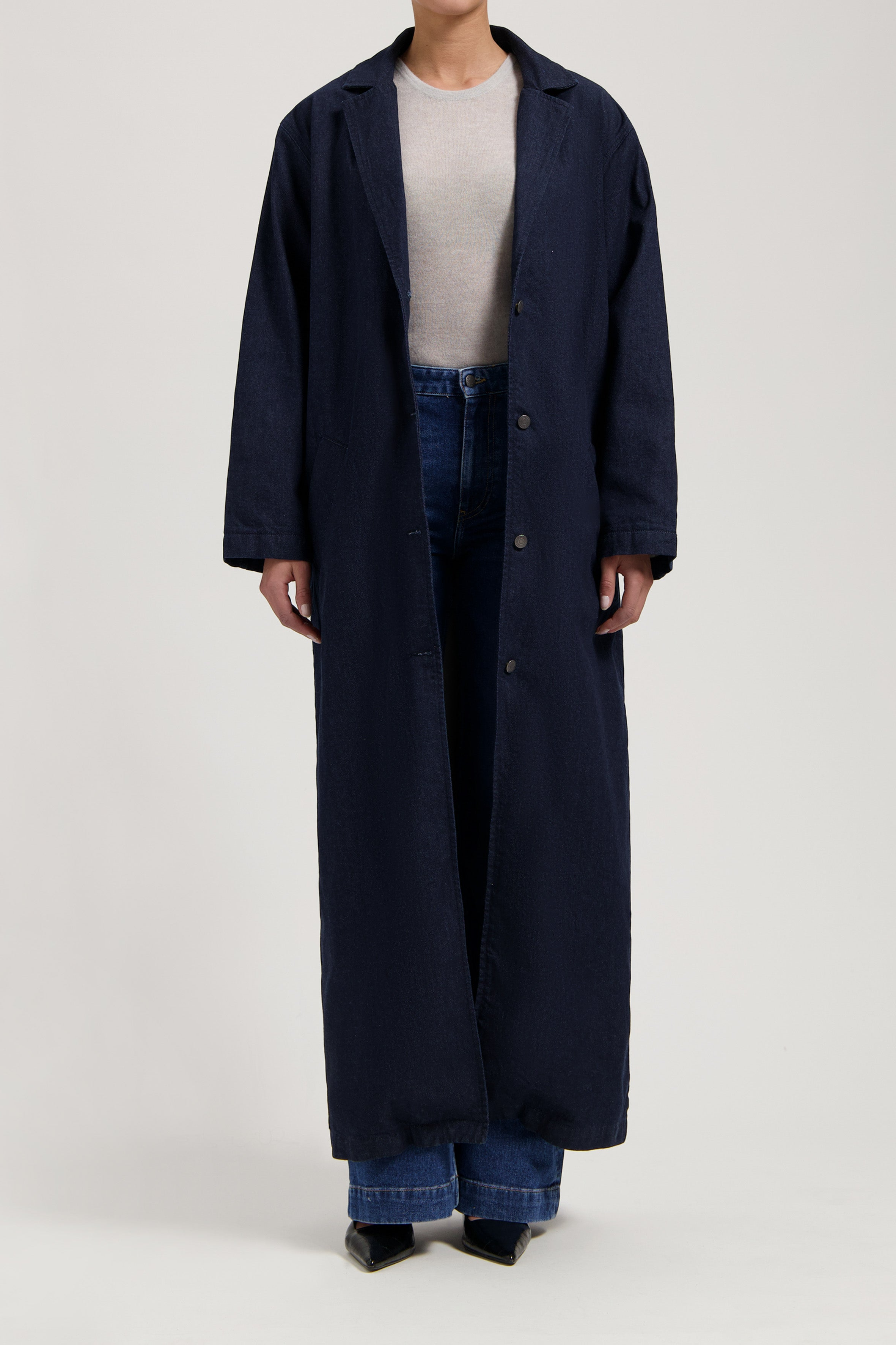 Image of MUD Jeans dames vegan Trenchcoat Elin Spoeling Donkerblauw