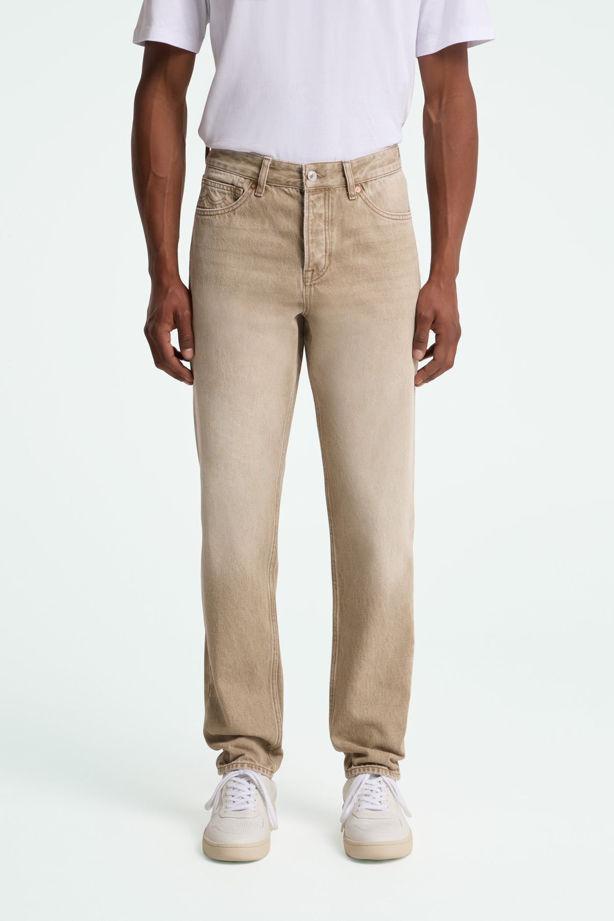 Kings of Indigo Herren vegan Jeans Sushan Retro Washed Beige