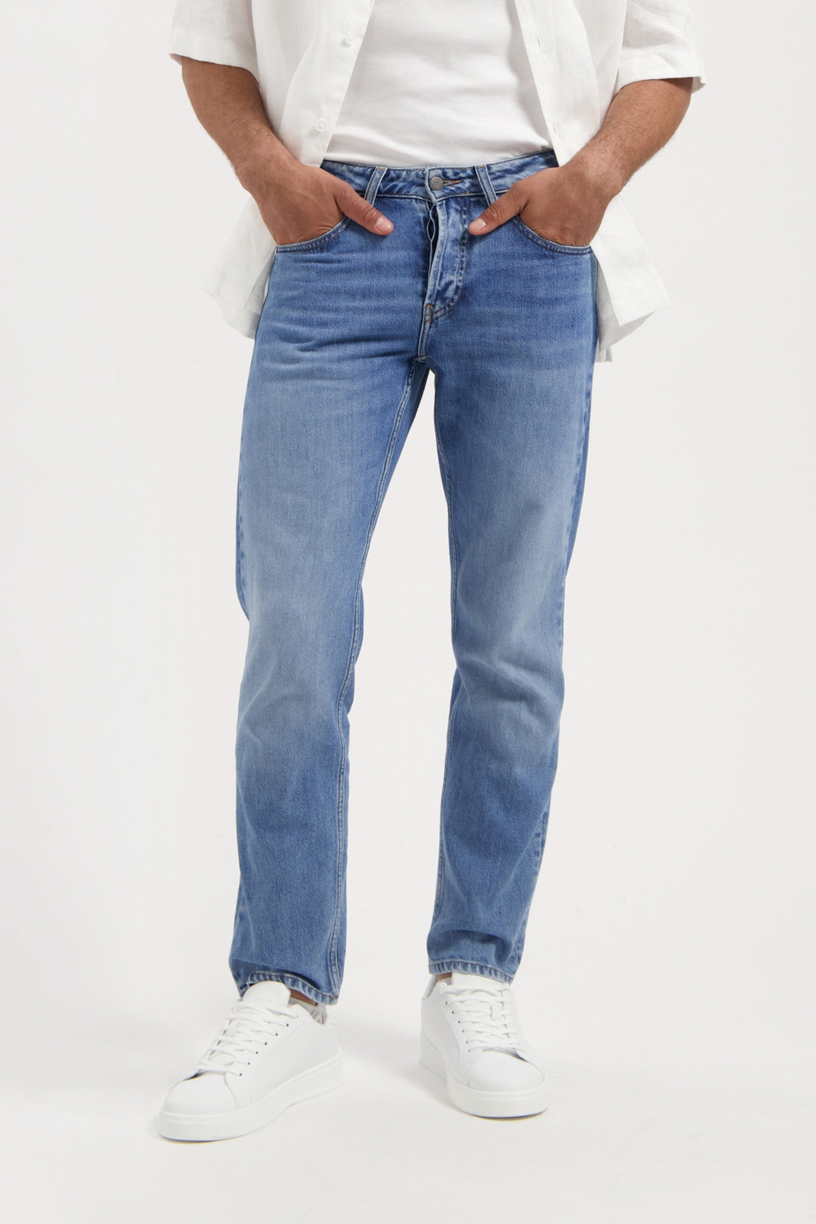 Image of MUD Jeans mannen vegan Jeans Met Middellange Taps Toelopende Pijpen, Medium Verouderd