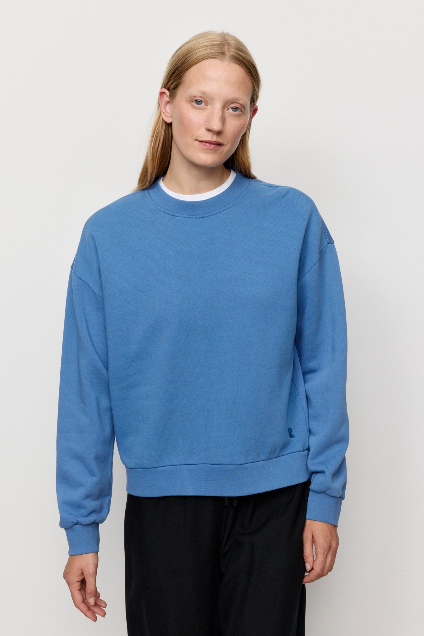 Image of Recolution dames vegan Sweatshirt Nerine Elektrisch Blauw