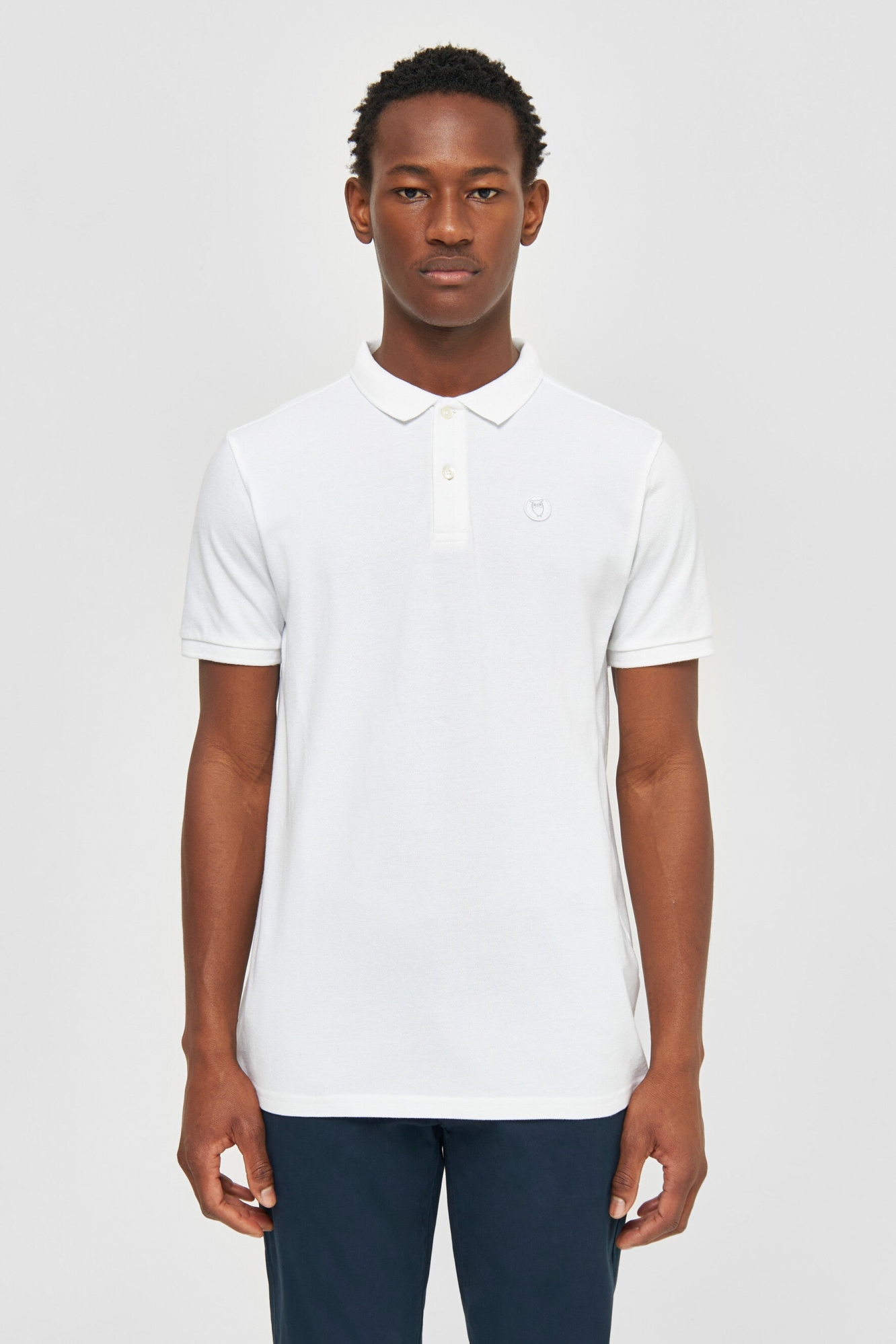 Image of KnowledgeCotton Apparel mannen vegan Poloshirt Basic Badge Helderwit