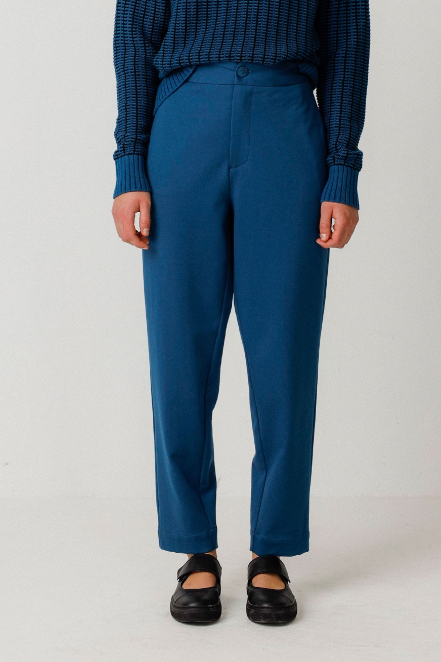 Image of SKFK dames vegan Broek Soraia Carrot Cut Blauw