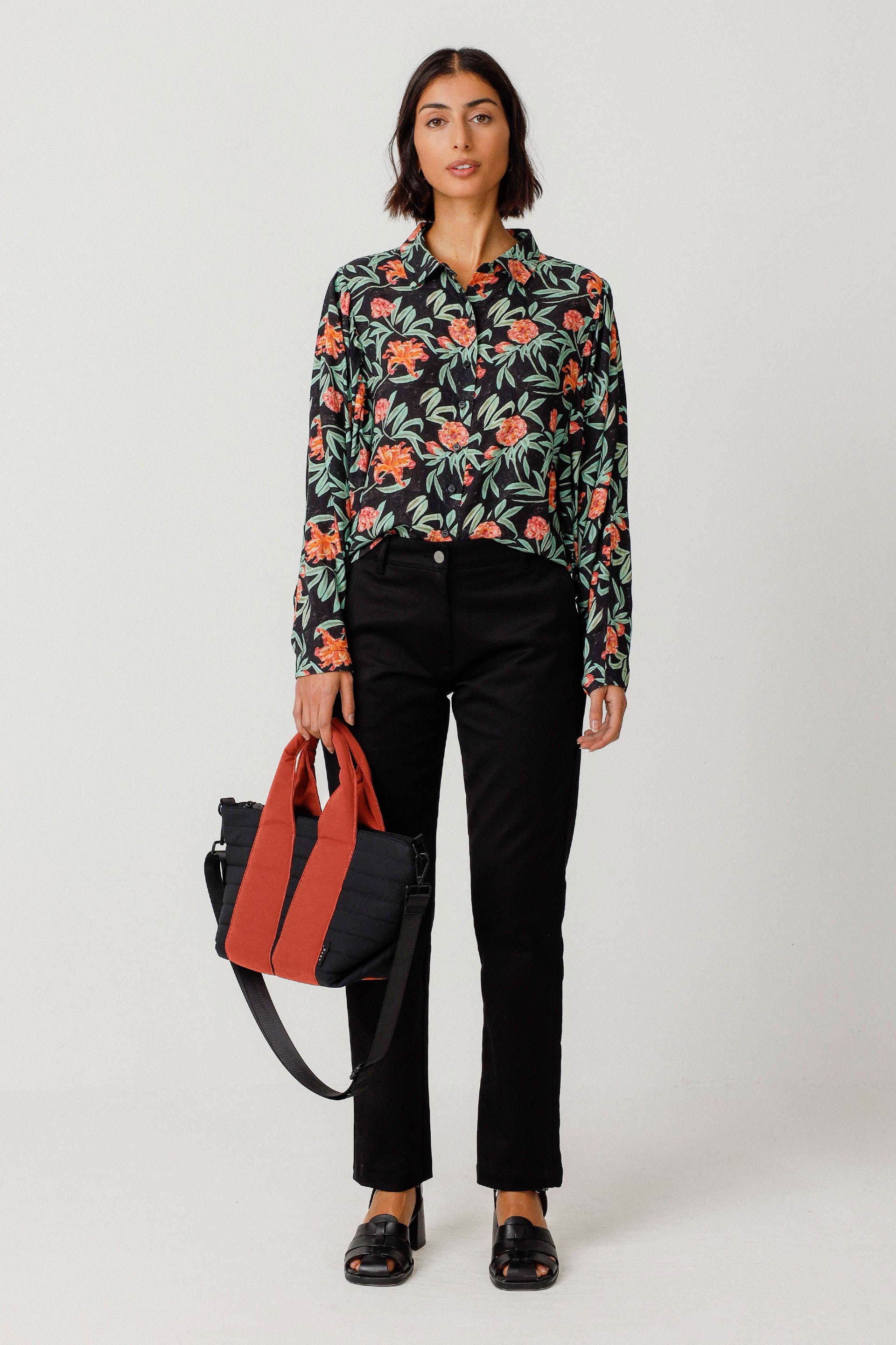 SKFK womens vegan Bag Oliva Black/Red