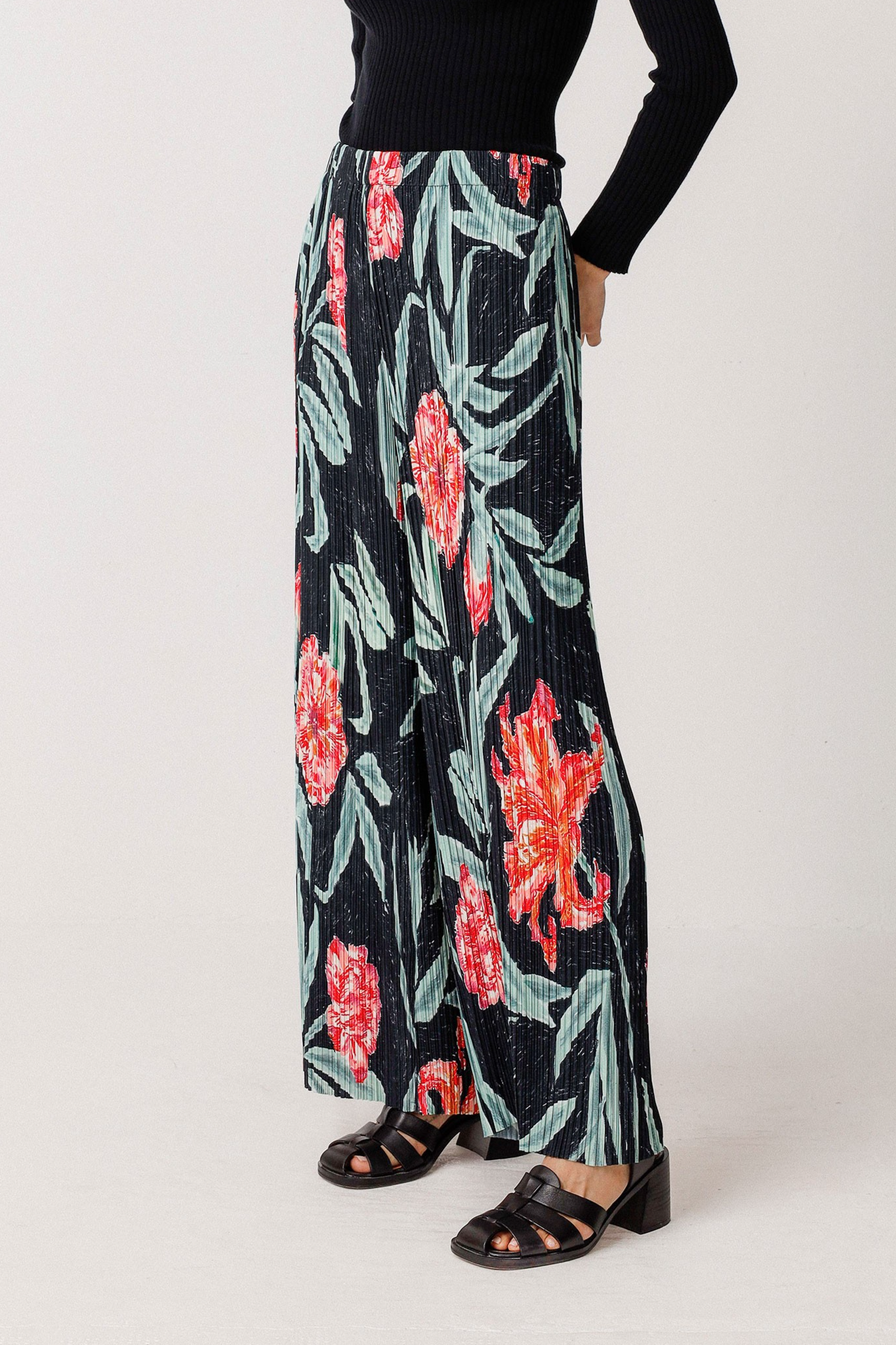 Image of SKFK dames vegan Broek Izate Meerkleurig