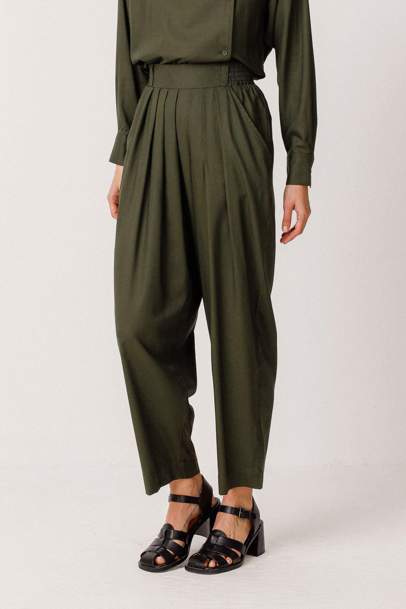 Image of SKFK dames vegan Broek Amatza Groen