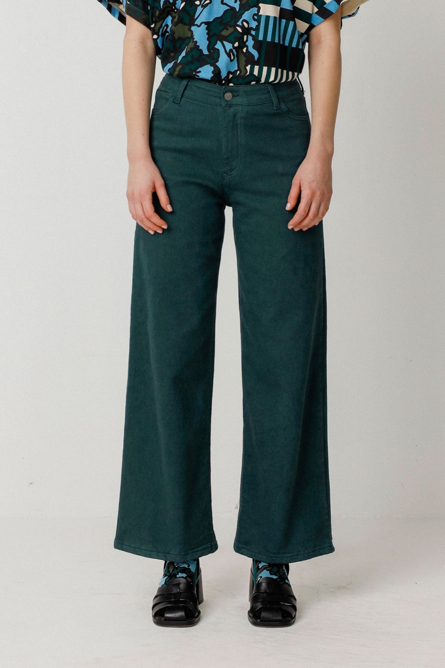 Image of SKFK dames vegan Broek Ainhize Met Wijde Pijpen, Groen
