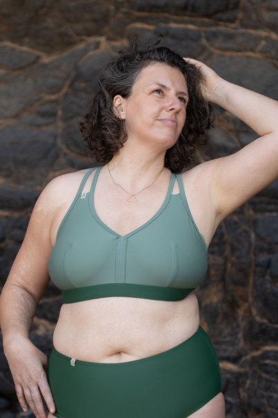 Inaska Damen vegan Bikinioberteil Sport Wild Nature Khaki/ Dunkelgrün