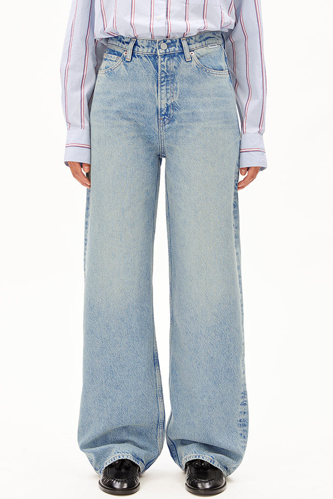 ARMEDANGELS Damen vegan Jeans Weites Bein Enijaa Airy Blau
