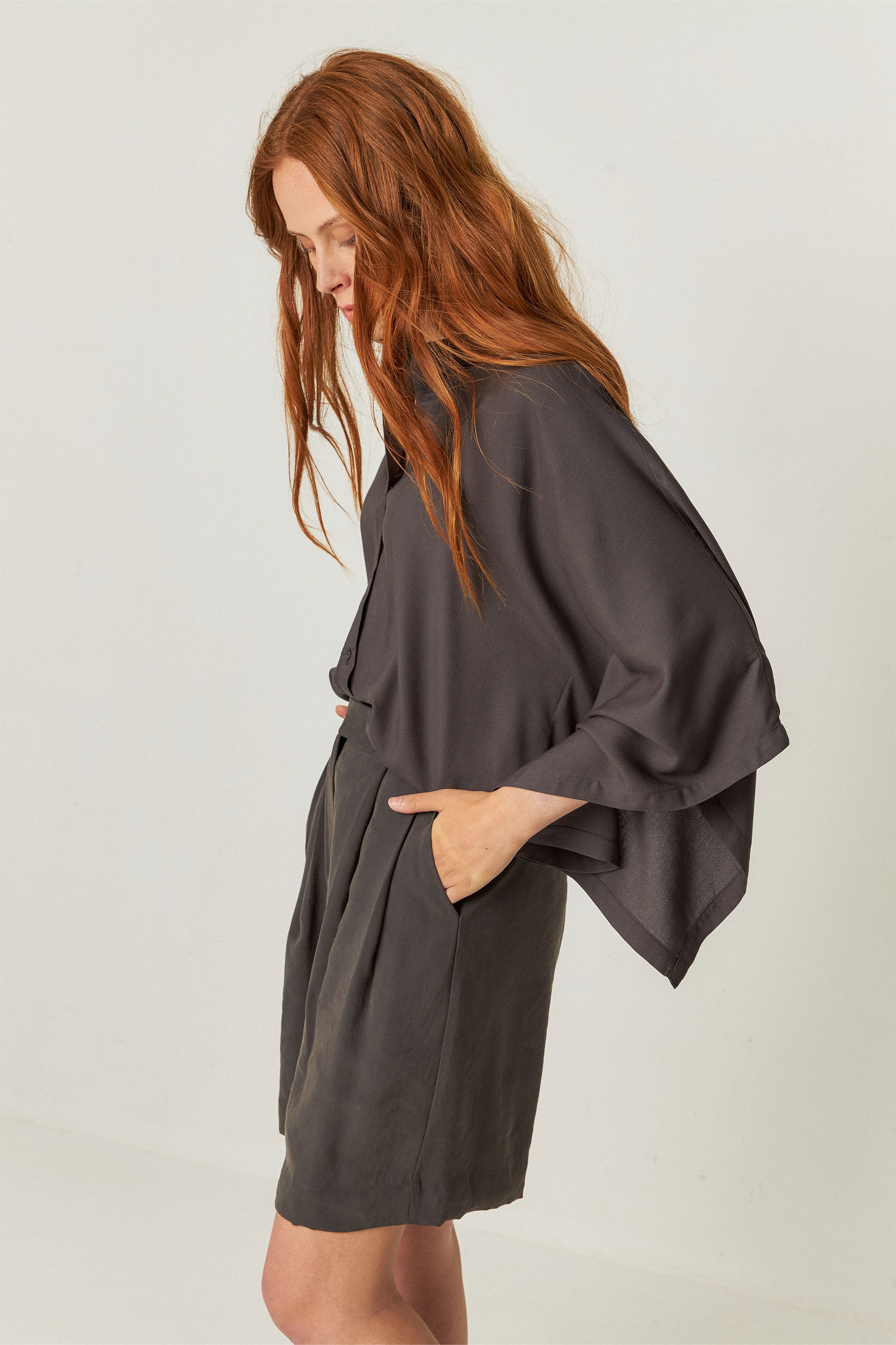 112338 - Damen vegan Kurze Hosen Laida Gray