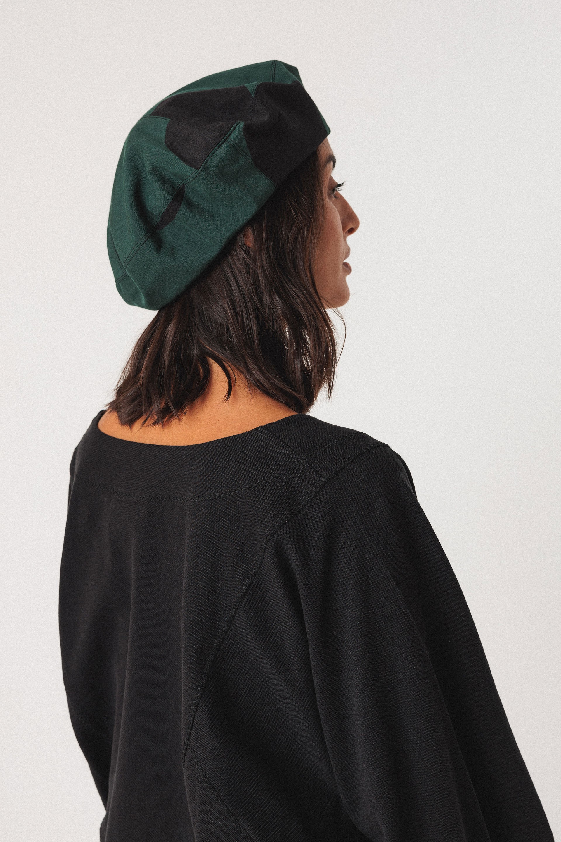 SKFK womens vegan Beret Txapel Green/Black