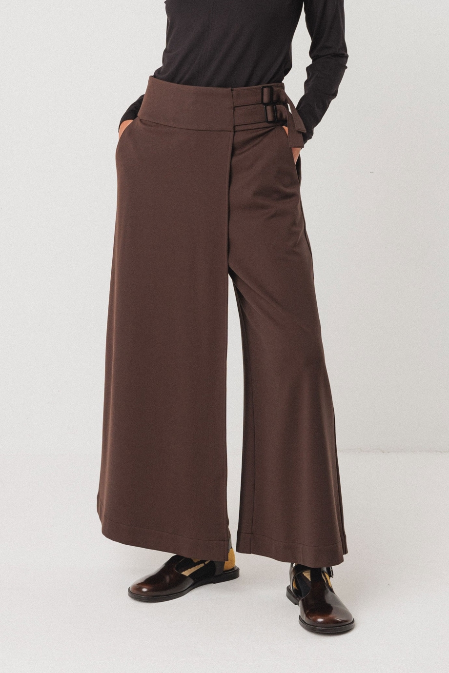 Image of SKFK dames vegan Broek Araika Bruin