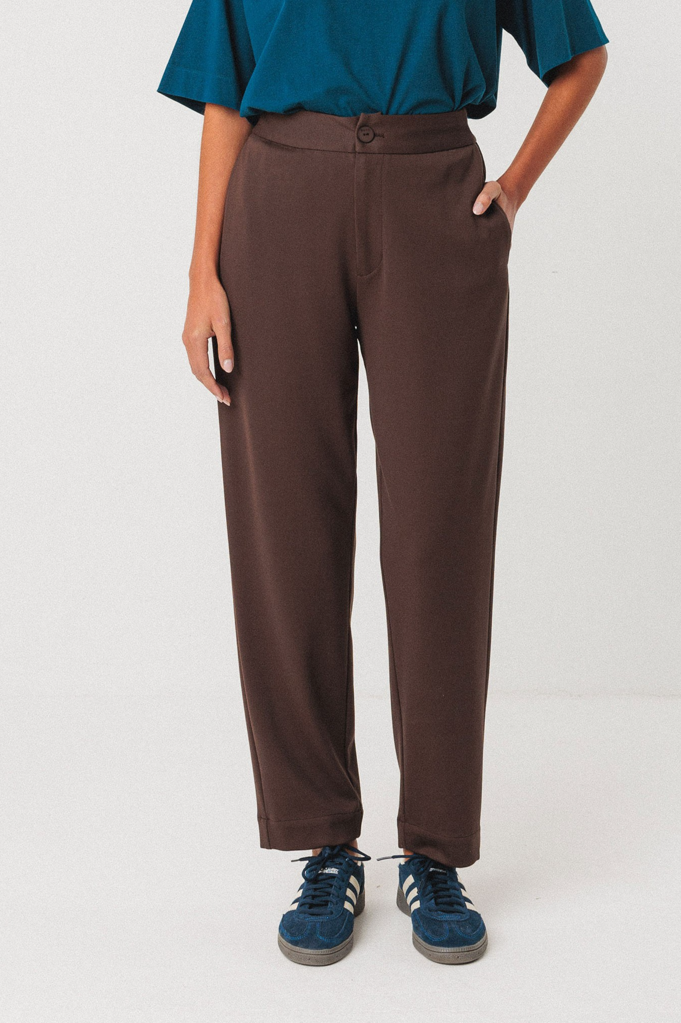 Image of SKFK dames vegan Broek Soraia Bruin