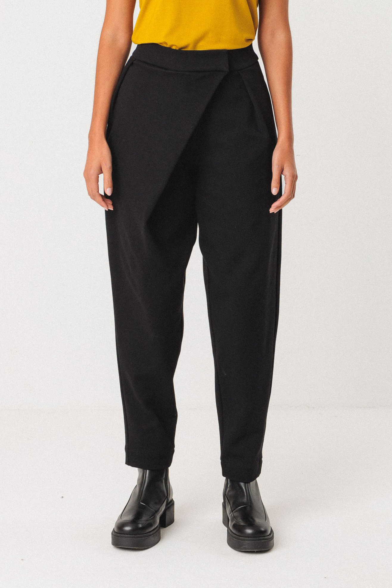 Image of SKFK dames vegan Broek Goiane Zwart