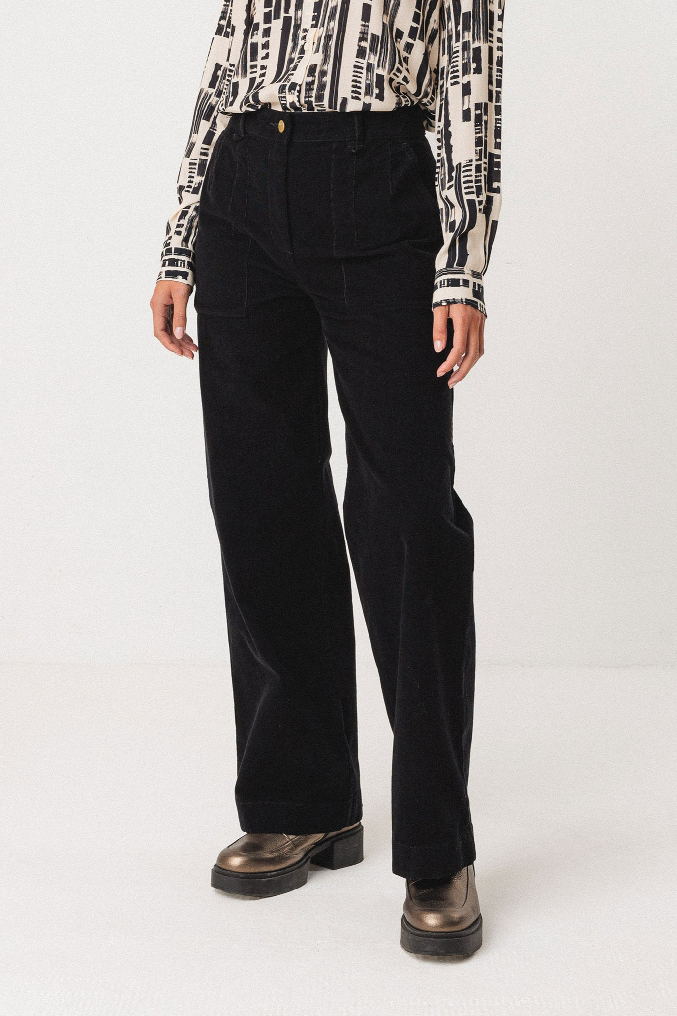 Image of SKFK dames vegan Broek Iarza Zwart