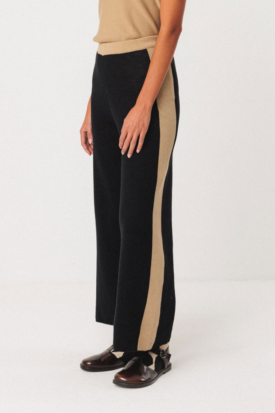 Image of SKFK dames vegan Gebreide Broek Gai Zwart