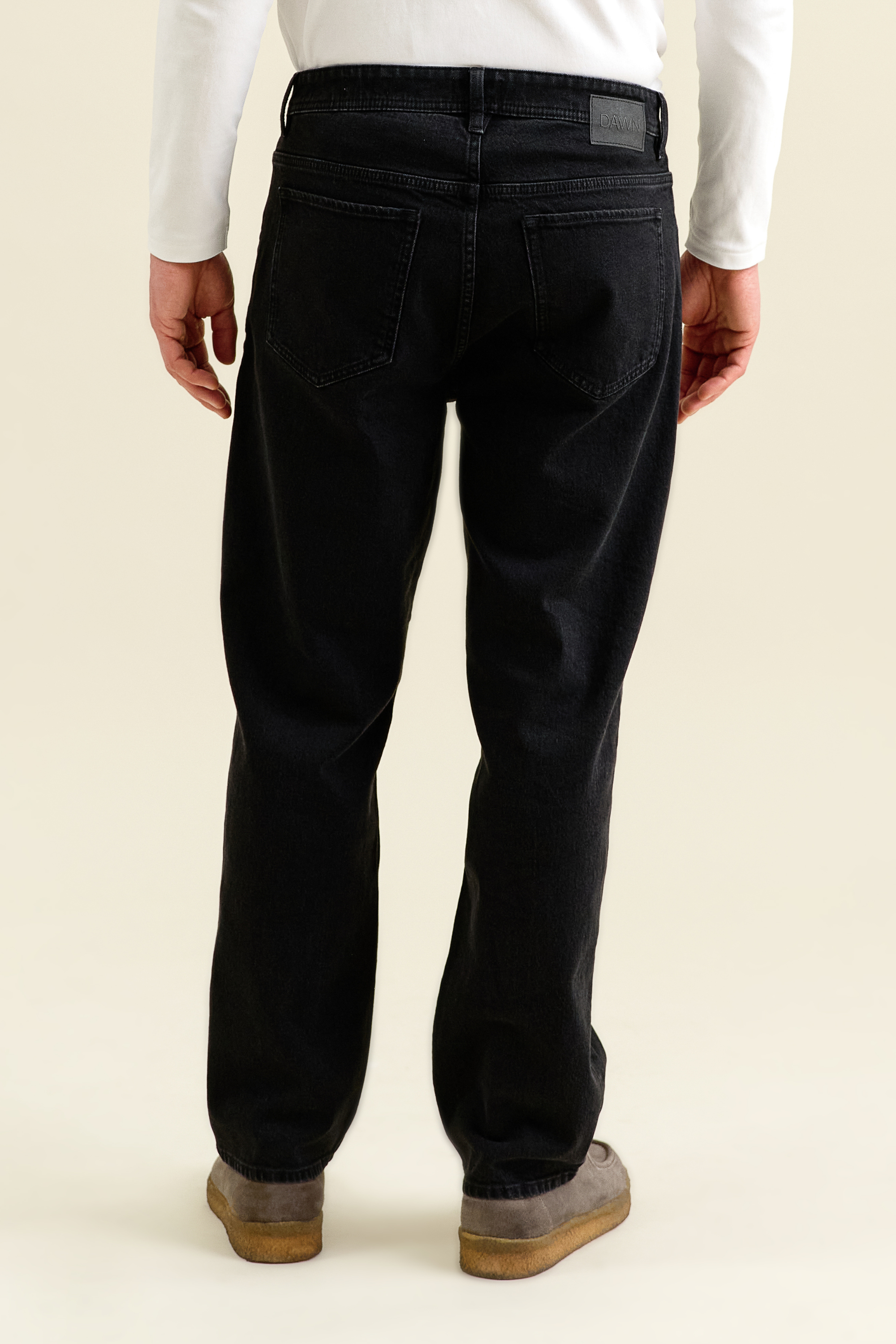 Dawn Jeans Vega Relaxed Straight Zwart