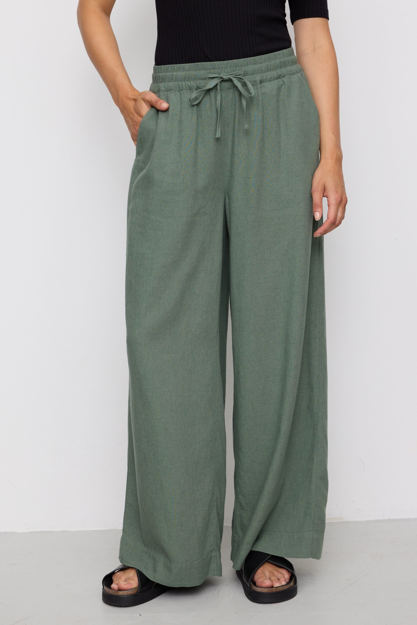 Recolution Damen vegan Hose Alisma Khaki