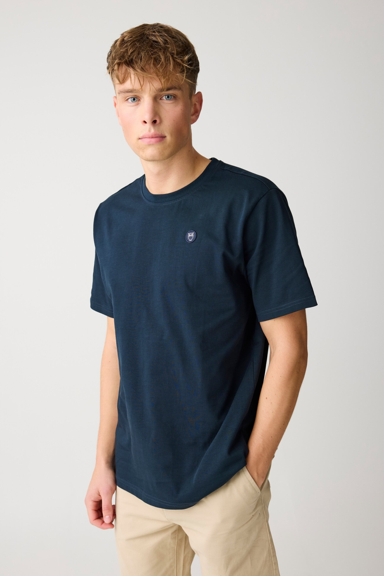 KnowledgeCotton Apparel men vegan T-Shirt Badge Regular Total Eclipse