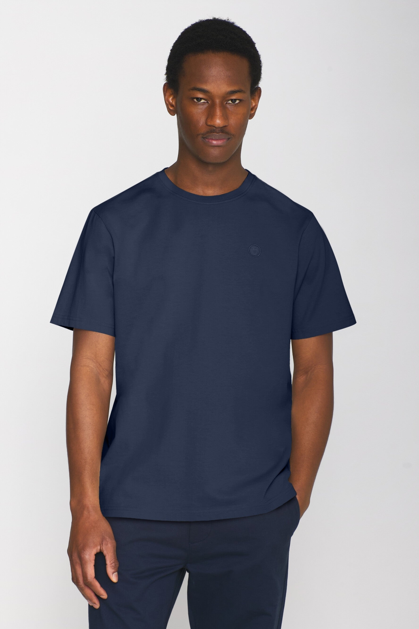 KnowledgeCotton Apparel men vegan T-Shirt Badge Regular Insigna Blue Melange