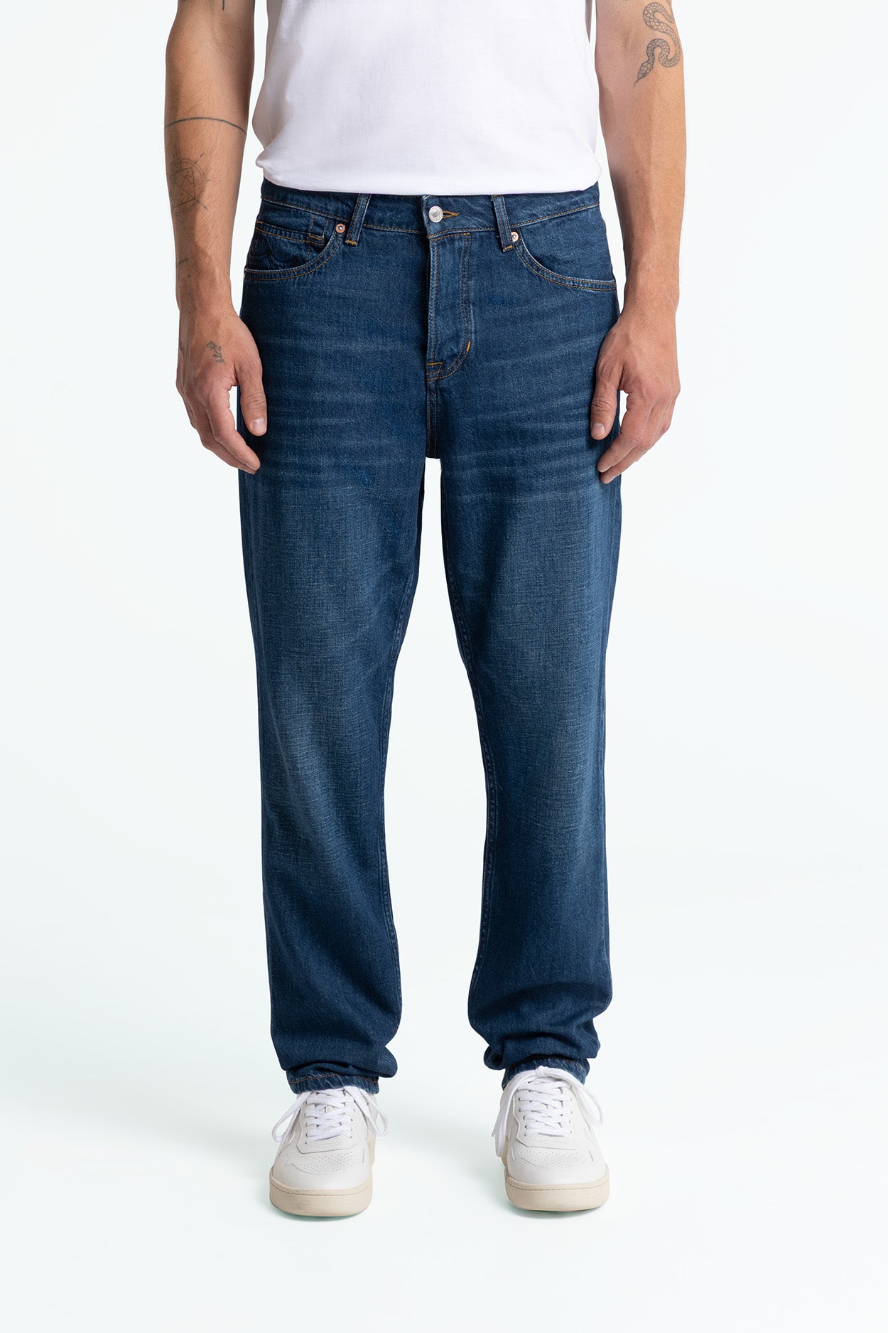 Image of Kings of Indigo mannen vegan Jeans Sushan Hopcete Elektrisch Donkerblauw