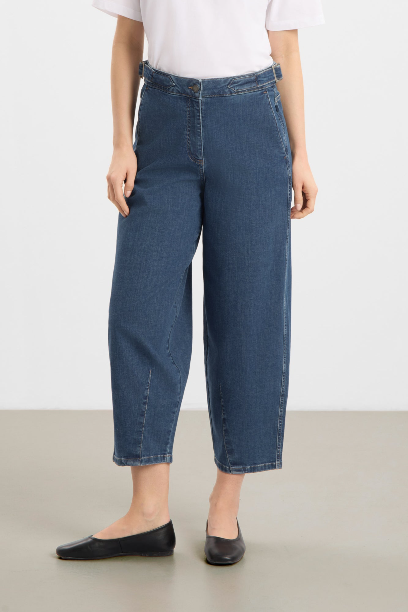 Image of LAURIE dames vegan Freya Jeans, Taps Toelopend, Los Model, Cropped, Blauw