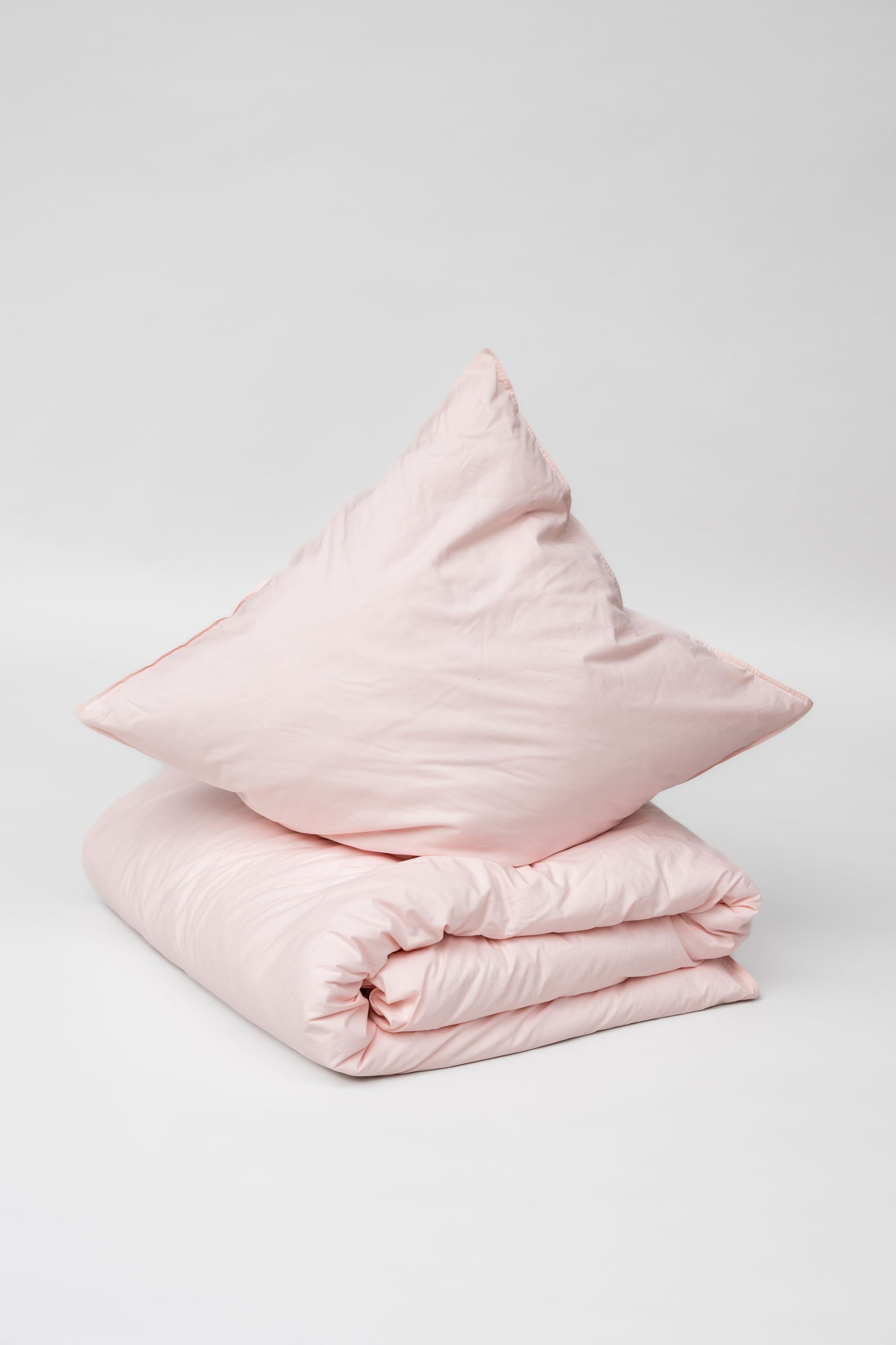 Image of MELA unisex vegan Beddengoedset Bhanu Berry Blush