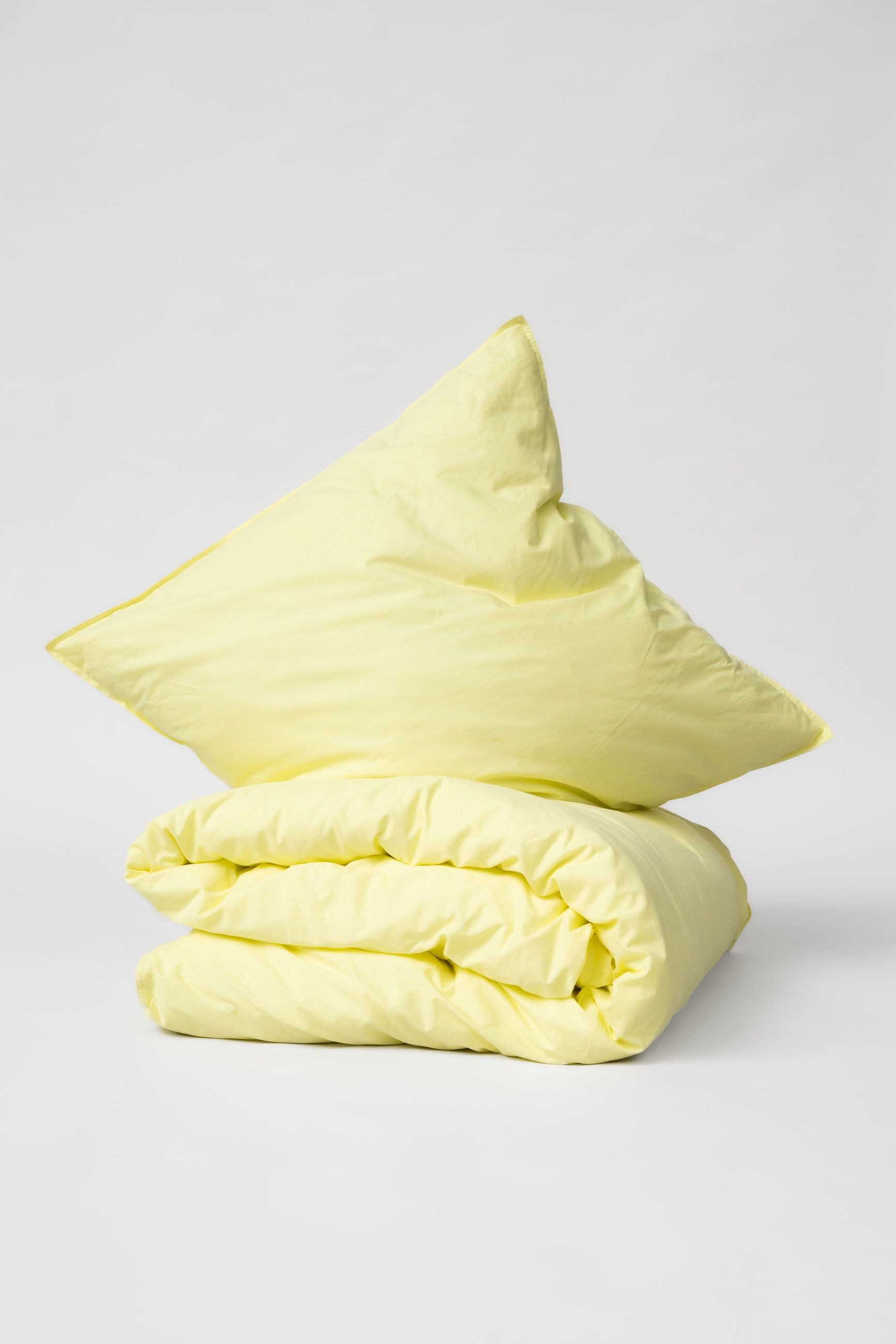 Image of MELA unisex vegan Beddengoedset Bhanu Zacht Citroengeel