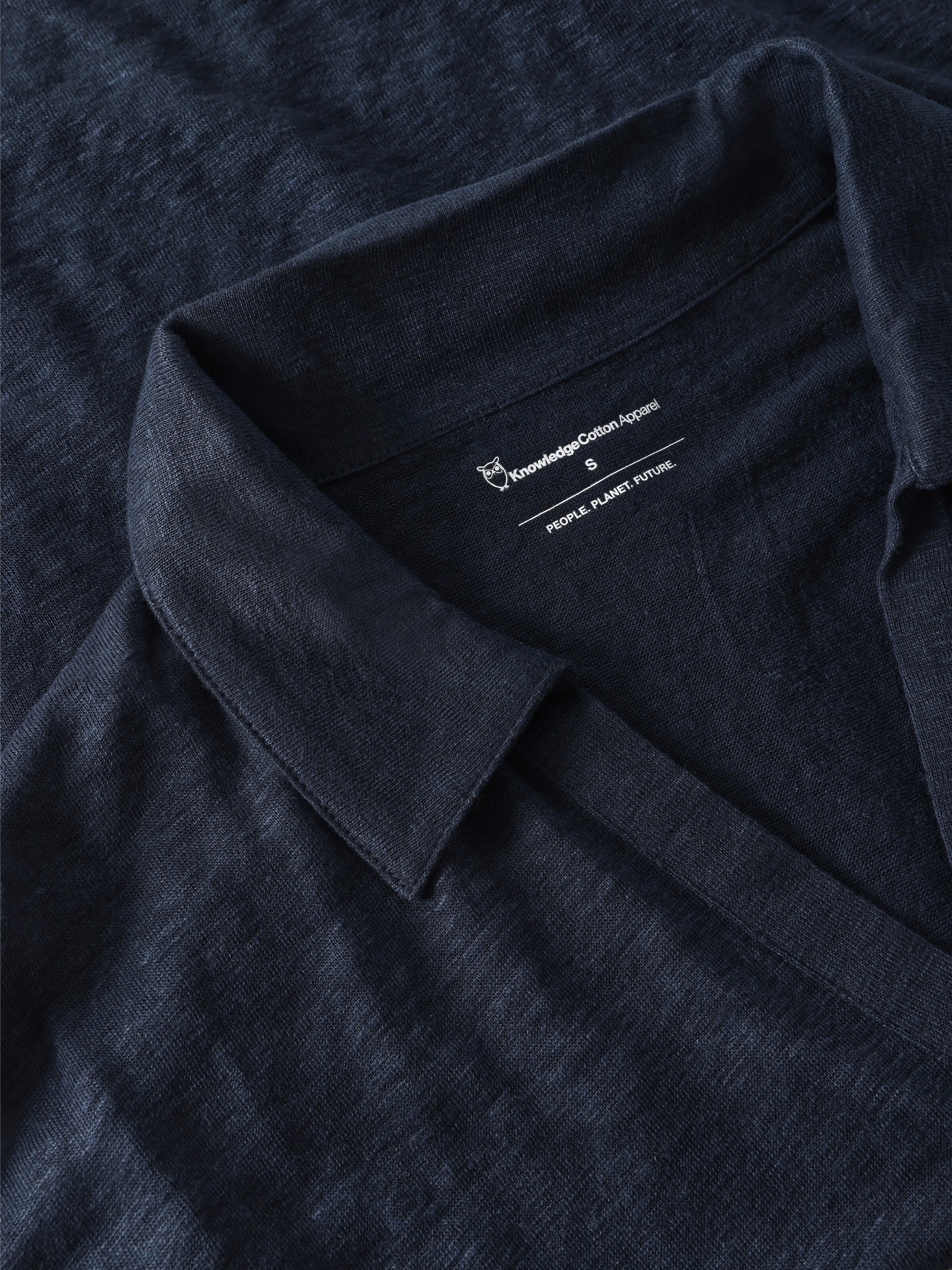113229 - Damen vegan Poloshirt Mit Geteiltem Ausschnitt Total Eclipse