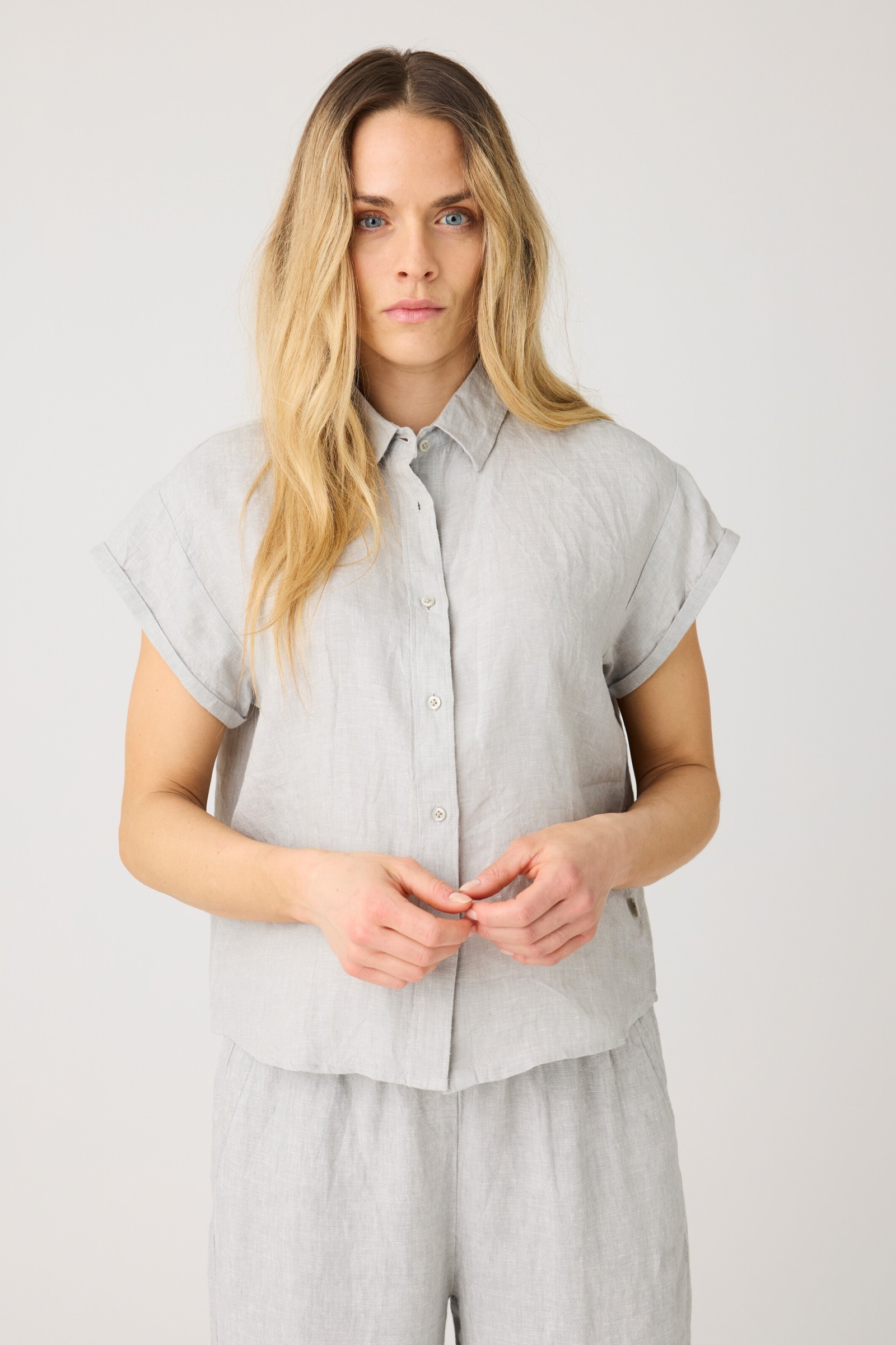 Image of KnowledgeCotton Apparel dames vegan Shirt Aster Fold Up Ultimate Grey