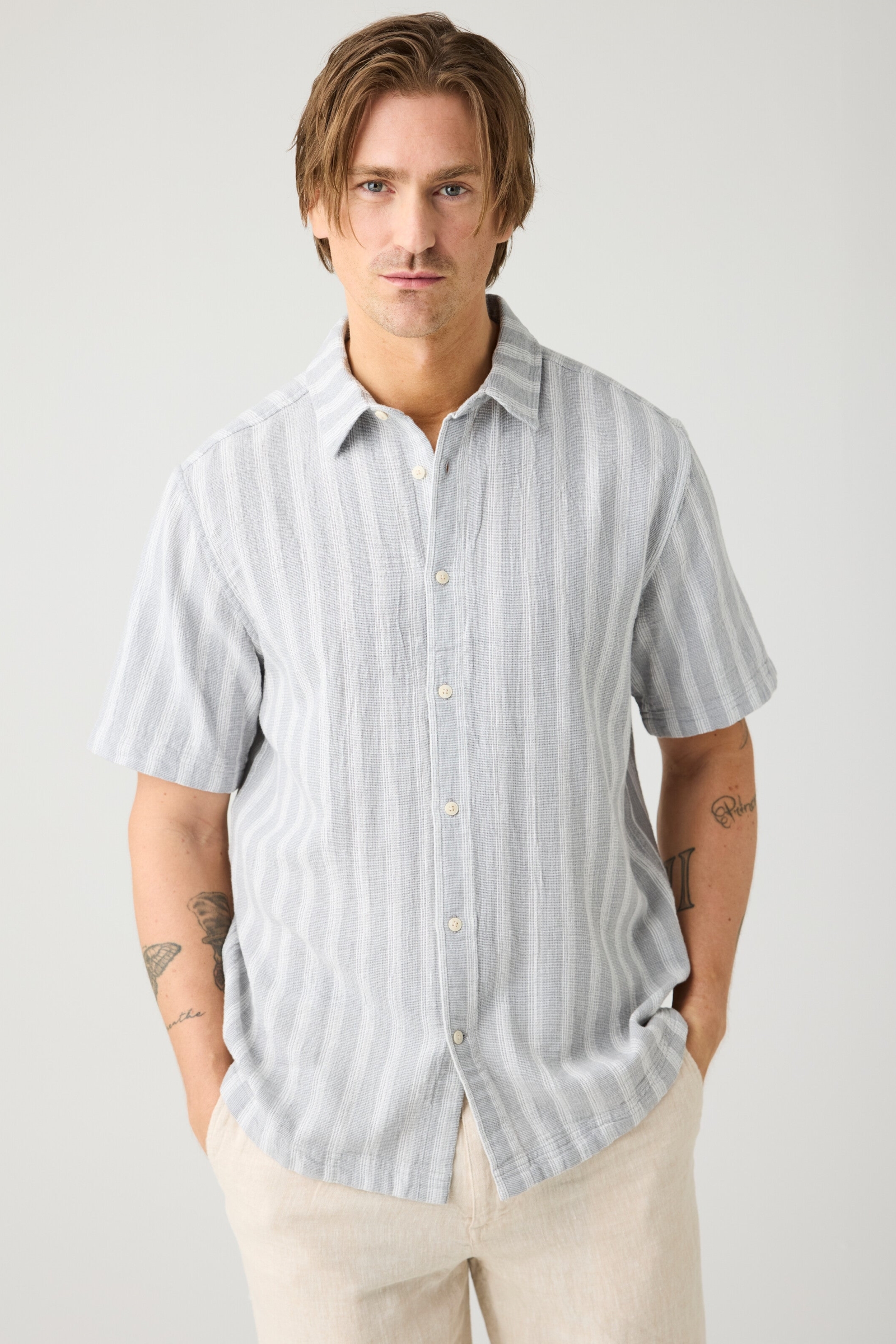 Image of KnowledgeCotton Apparel mannen vegan Overhemd Met Relaxte Strepen, Korte Mouwen, Grijs