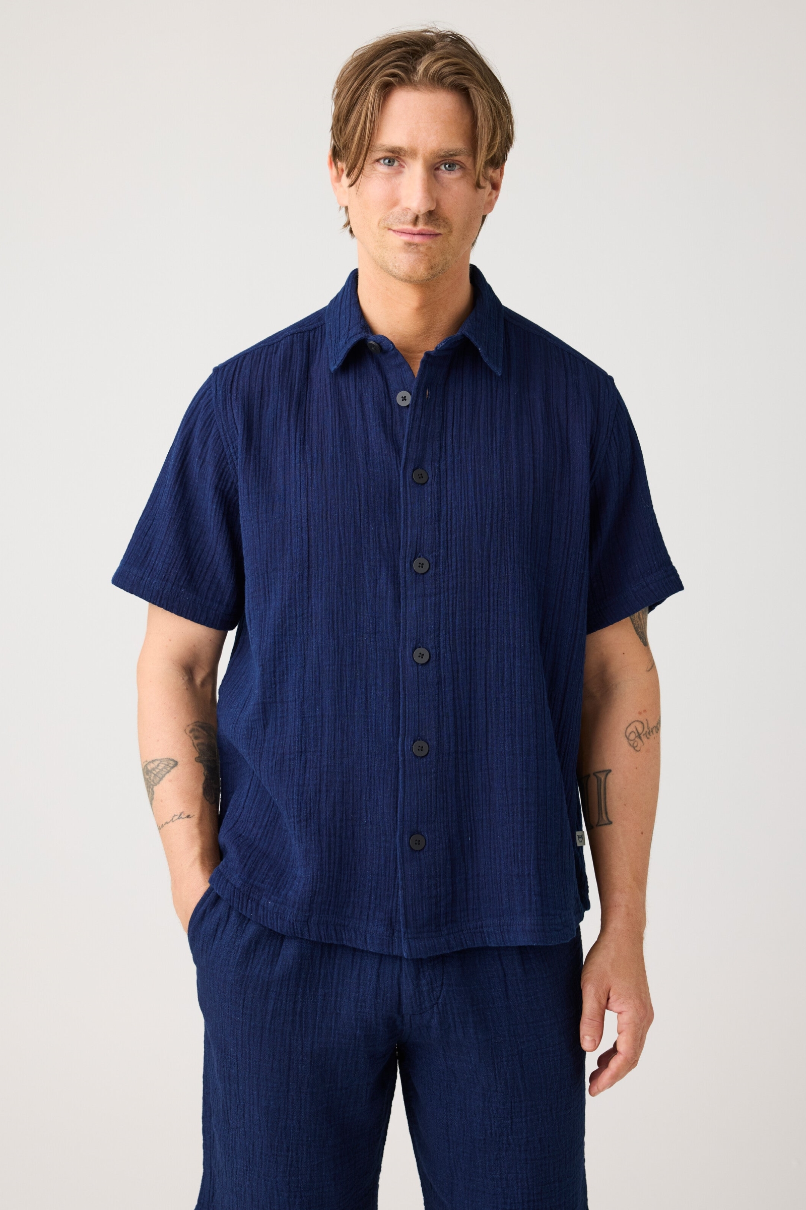 Image of KnowledgeCotton Apparel mannen vegan Overhemd Met Korte Mouwen, Relaxed Model, Indigo