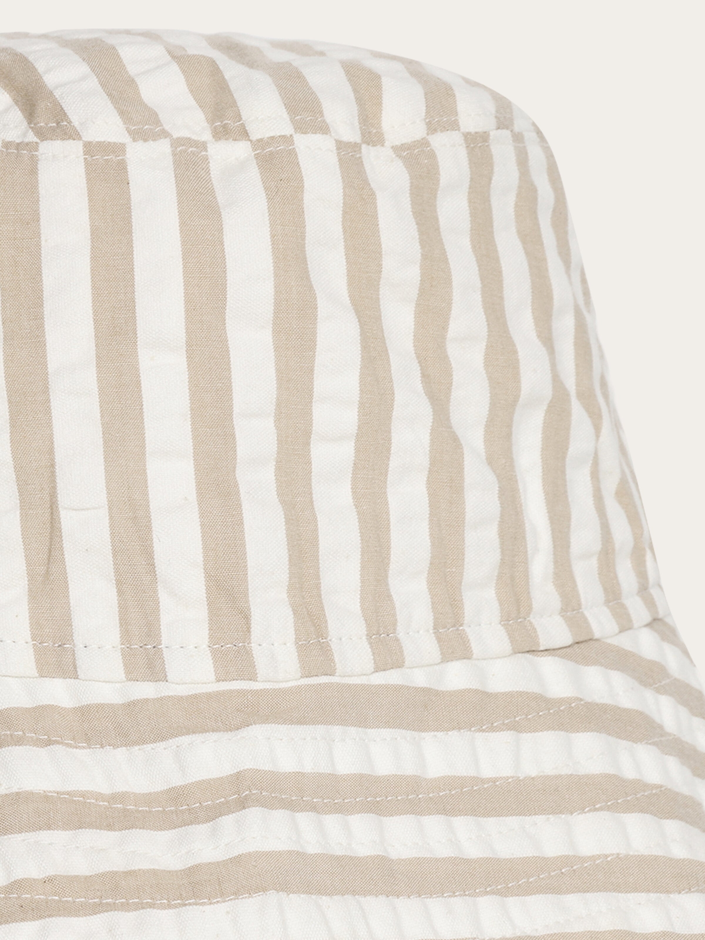 KnowledgeCotton Apparel Eimer Hut Seersucker Creme Gestreift